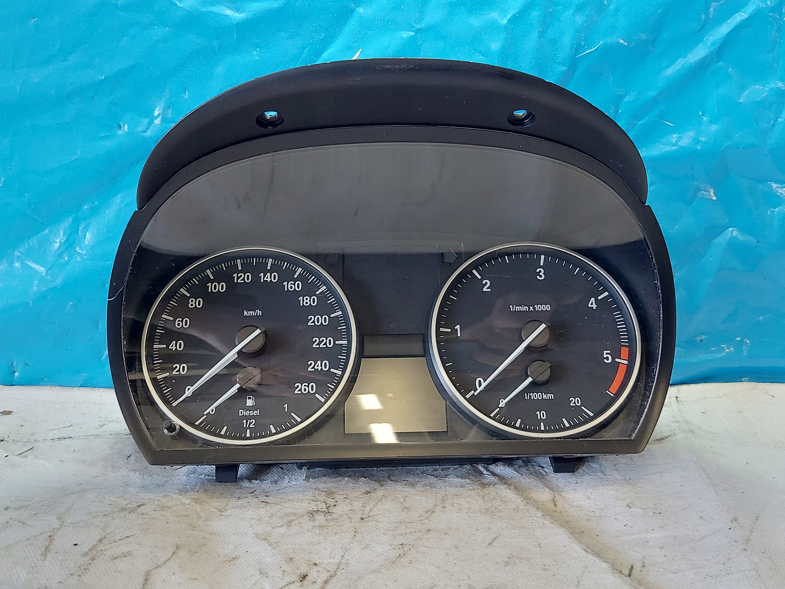 dials clock BMW 3 E90 318D 916684602