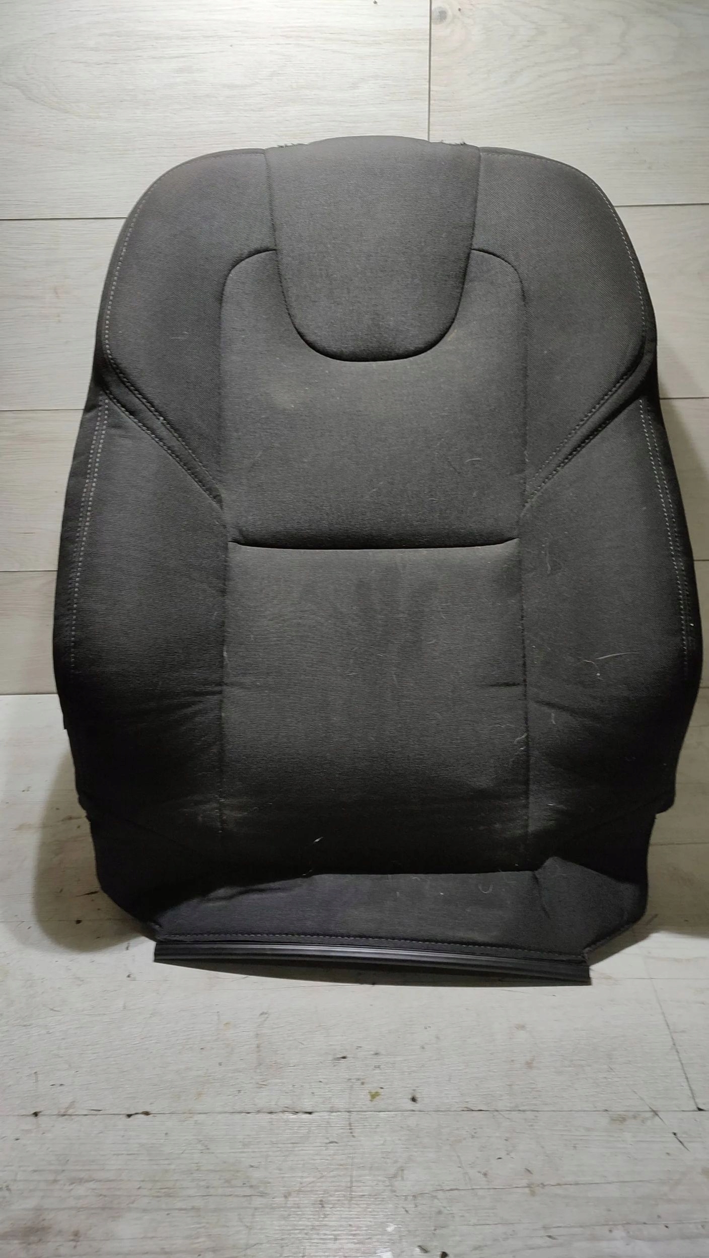 Volvo V40 2018 front side right seat oparcie