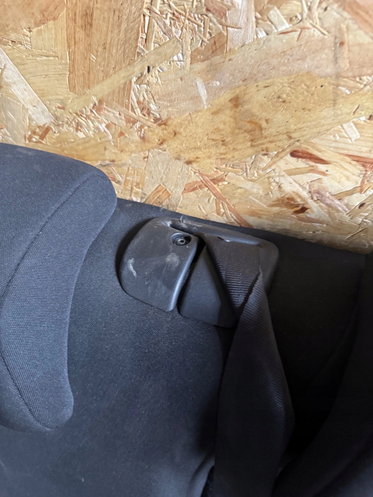Sitz heck hinten Peugeot 208 und
