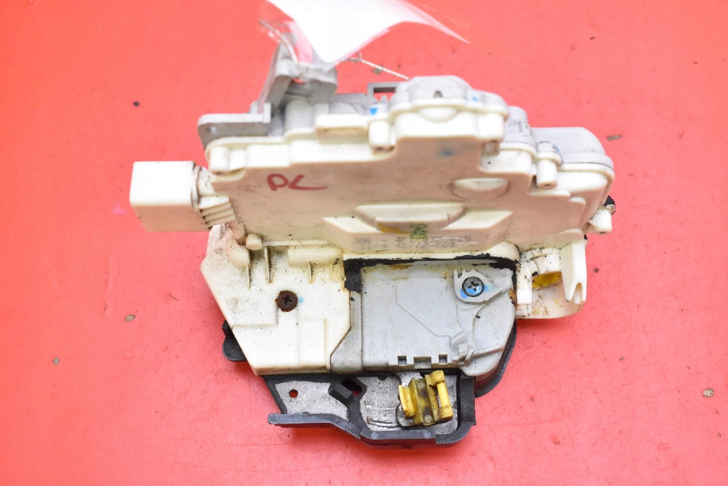 lock door left front front EU 4F1837015E AUDI A8 D3 sedan LIFT 05-07