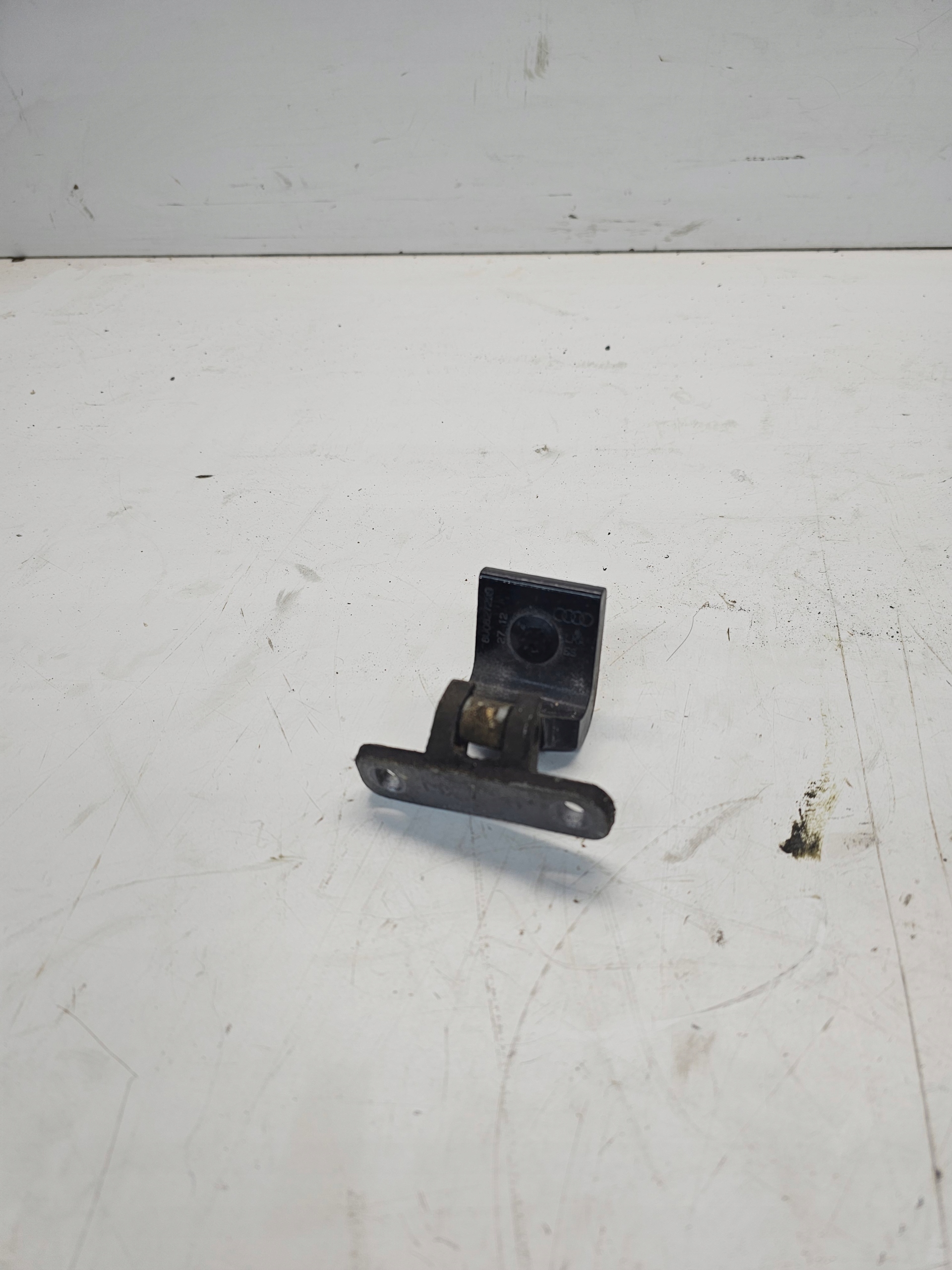 hinge bonnet rear part left AUDI Q3 8U 8U0827299