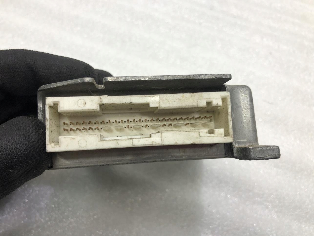 MODUŁ SENSOR AIRBAG VOLVO V40 S40 30613471F Typ samochodu Samochody osobowe