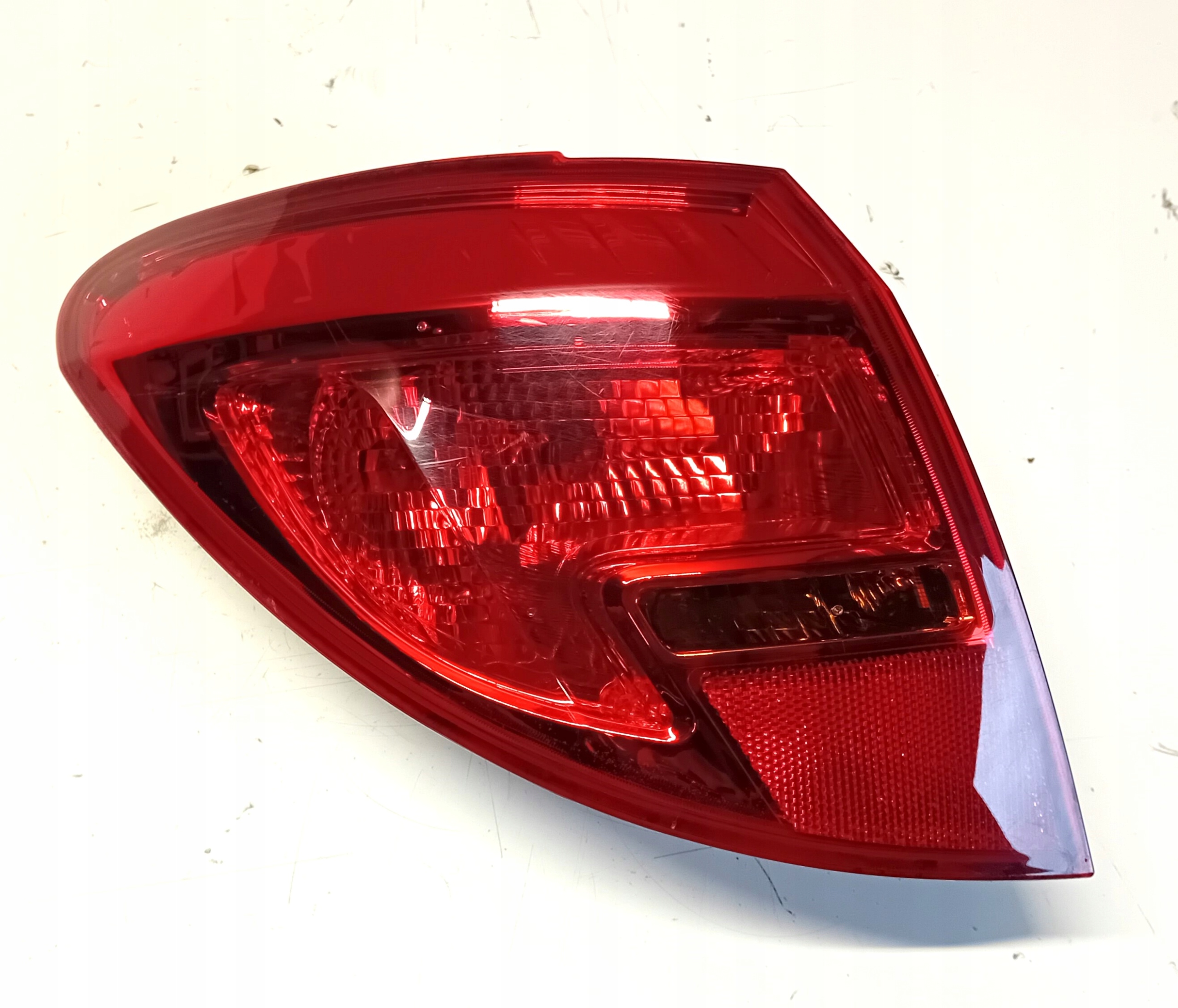 Licht links heck opel Meriva b 13434859