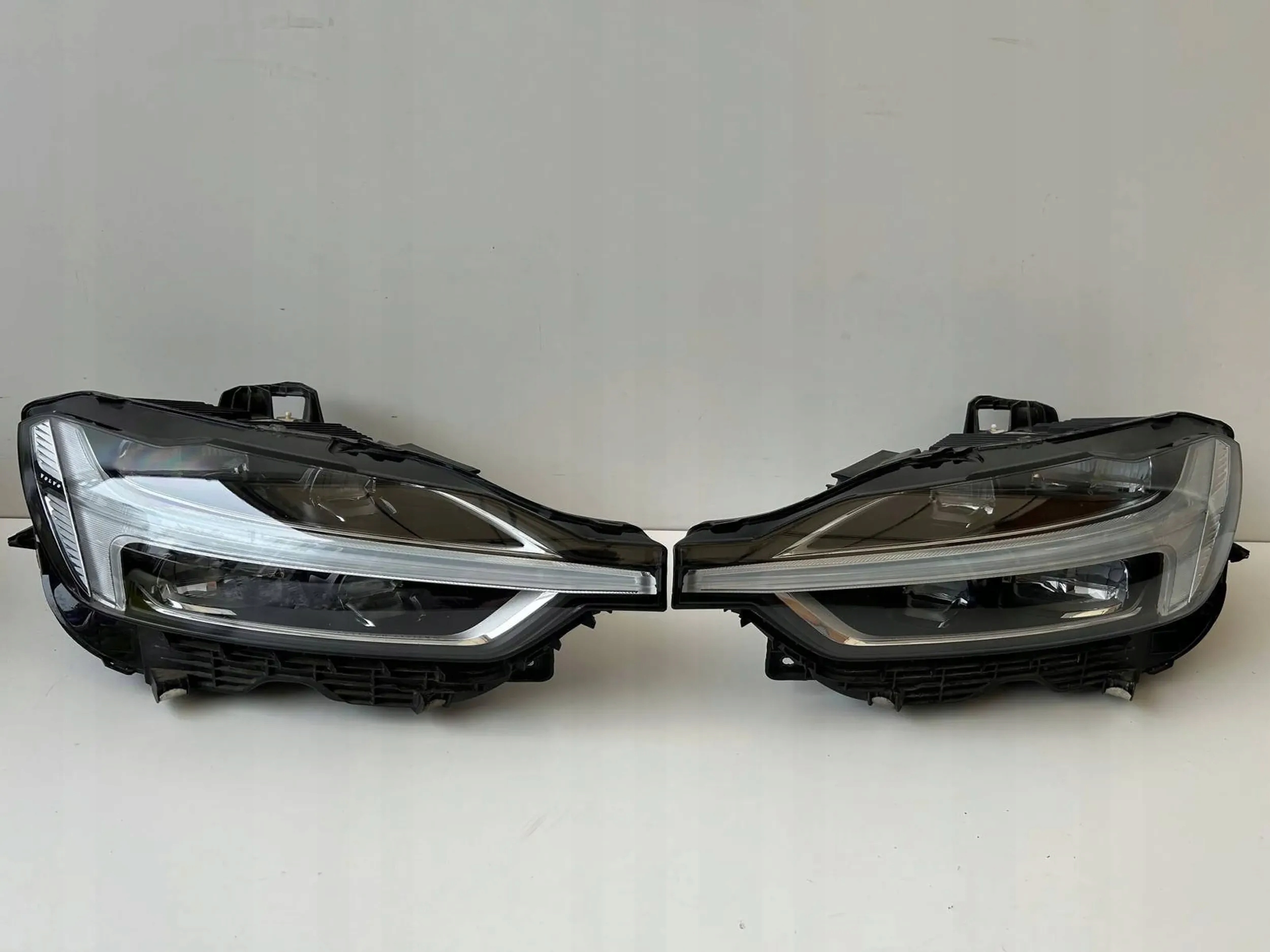 Frontscheinwerfer Volvo XC60 32133545 LED Links Scheinwerfer Headlight - Thumbnail 1