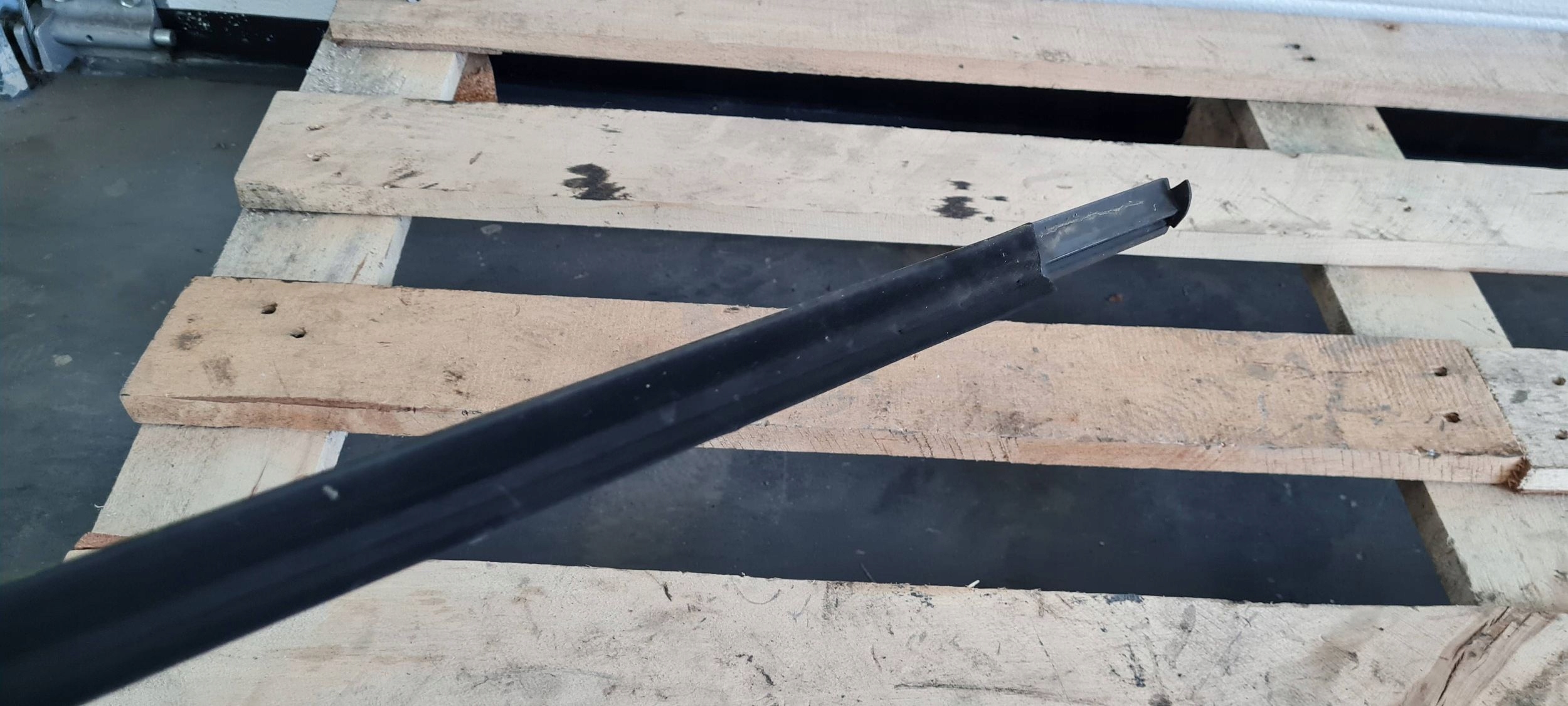 A6 C8 4K moulding dust door right right front SLINE black 4K0837476A