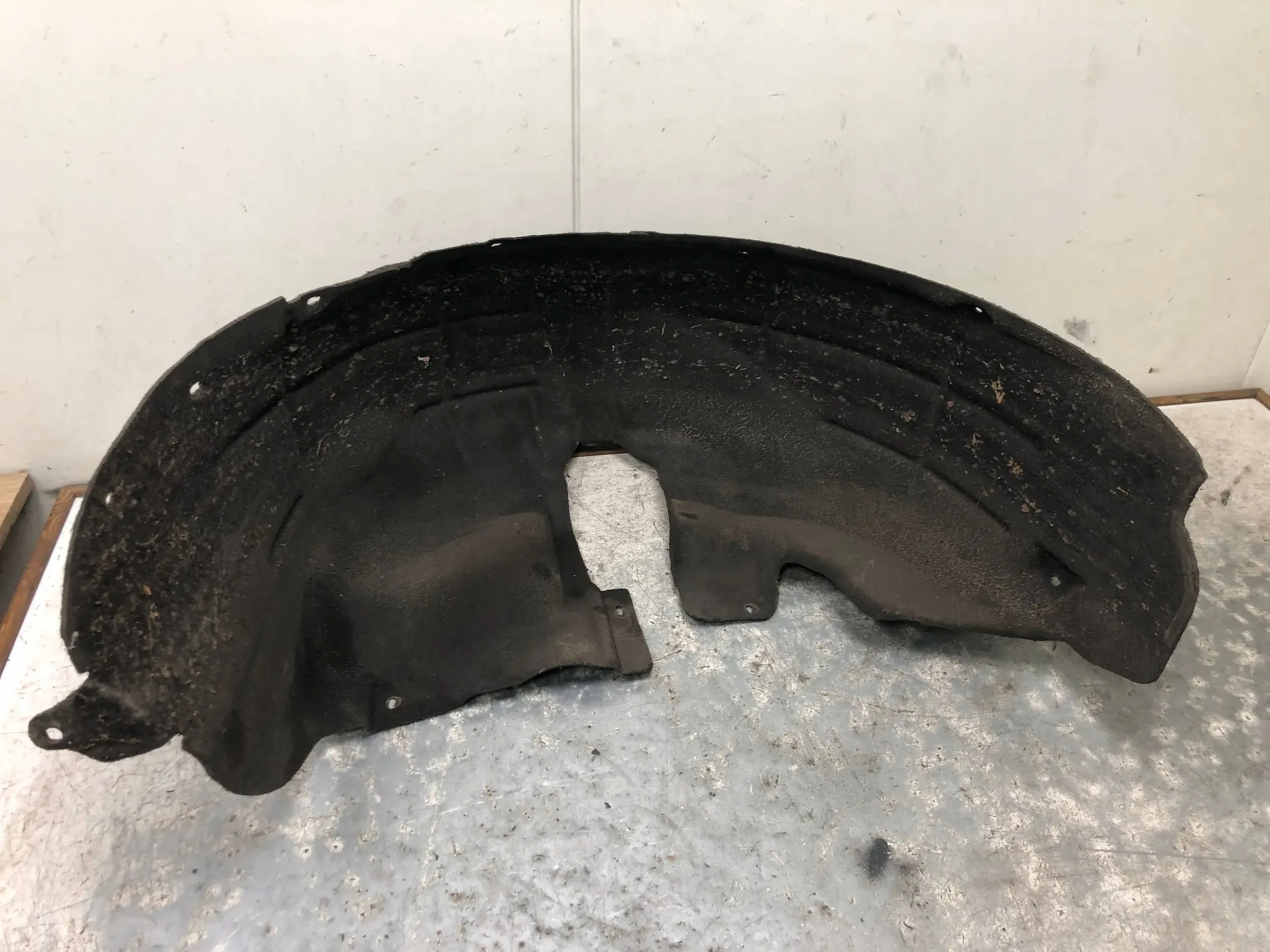 mudguard right rear part VW PASSAT CC LIFT 3C8810972B