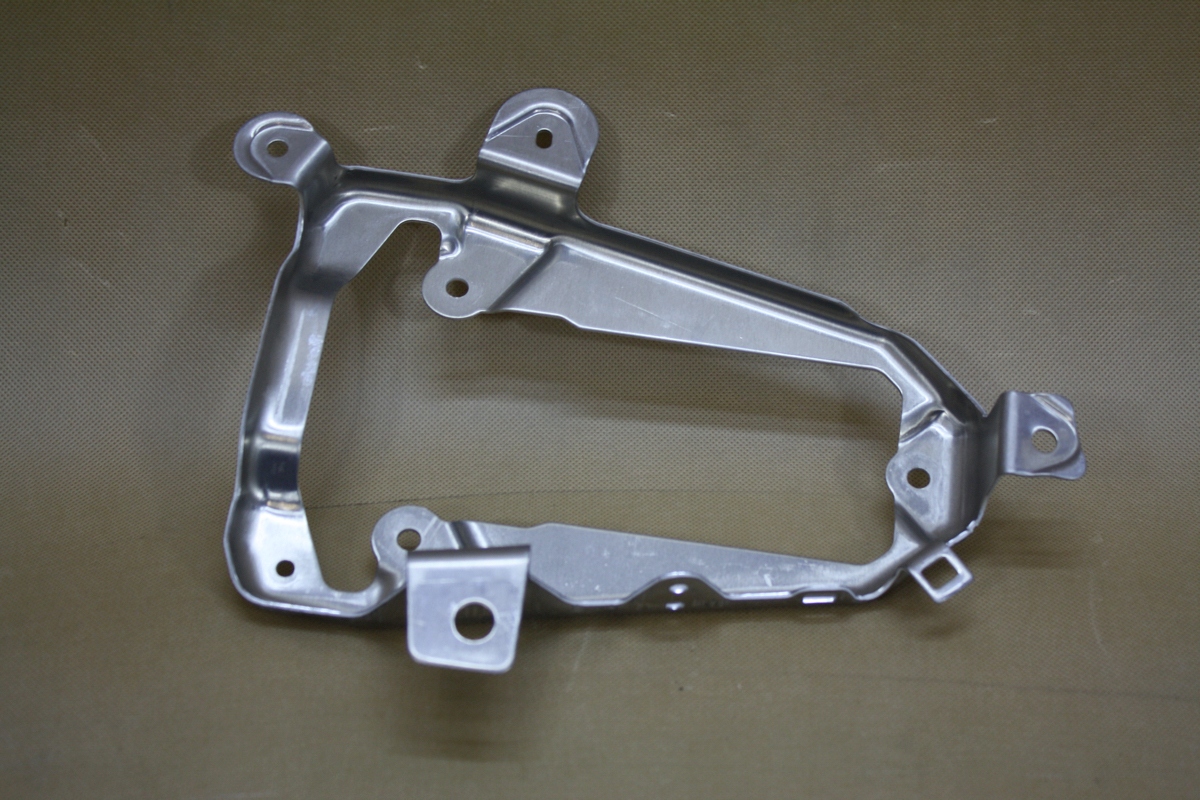 6006404-00-B - ТЕСЛА S ДЛЯ 2016 ПОДВЕСКА КОМПРЕССОРА КРЕПЛЕНИЕ