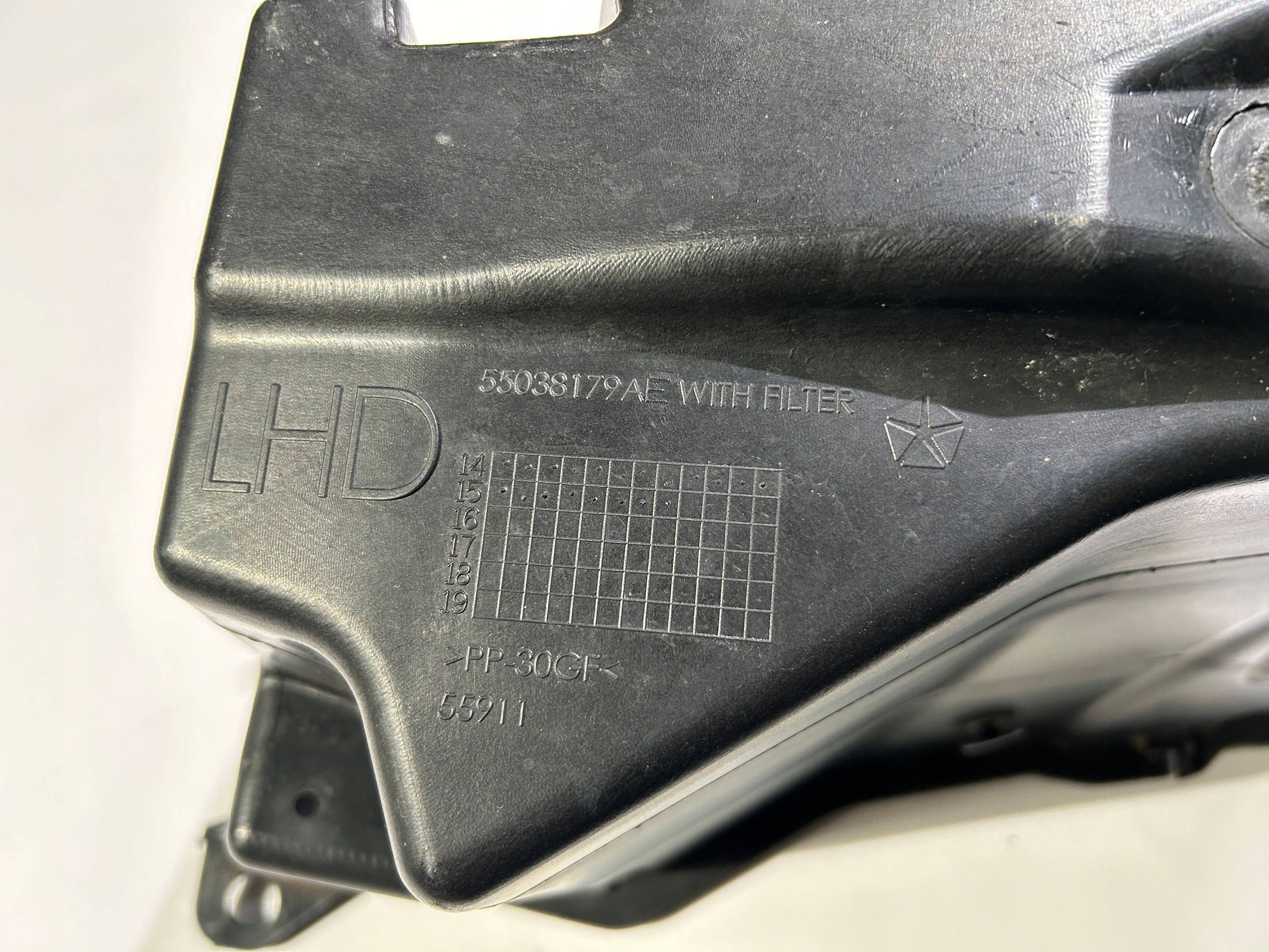 cover of a filter, cab filter cab Dodge Charger Challenger 2015+