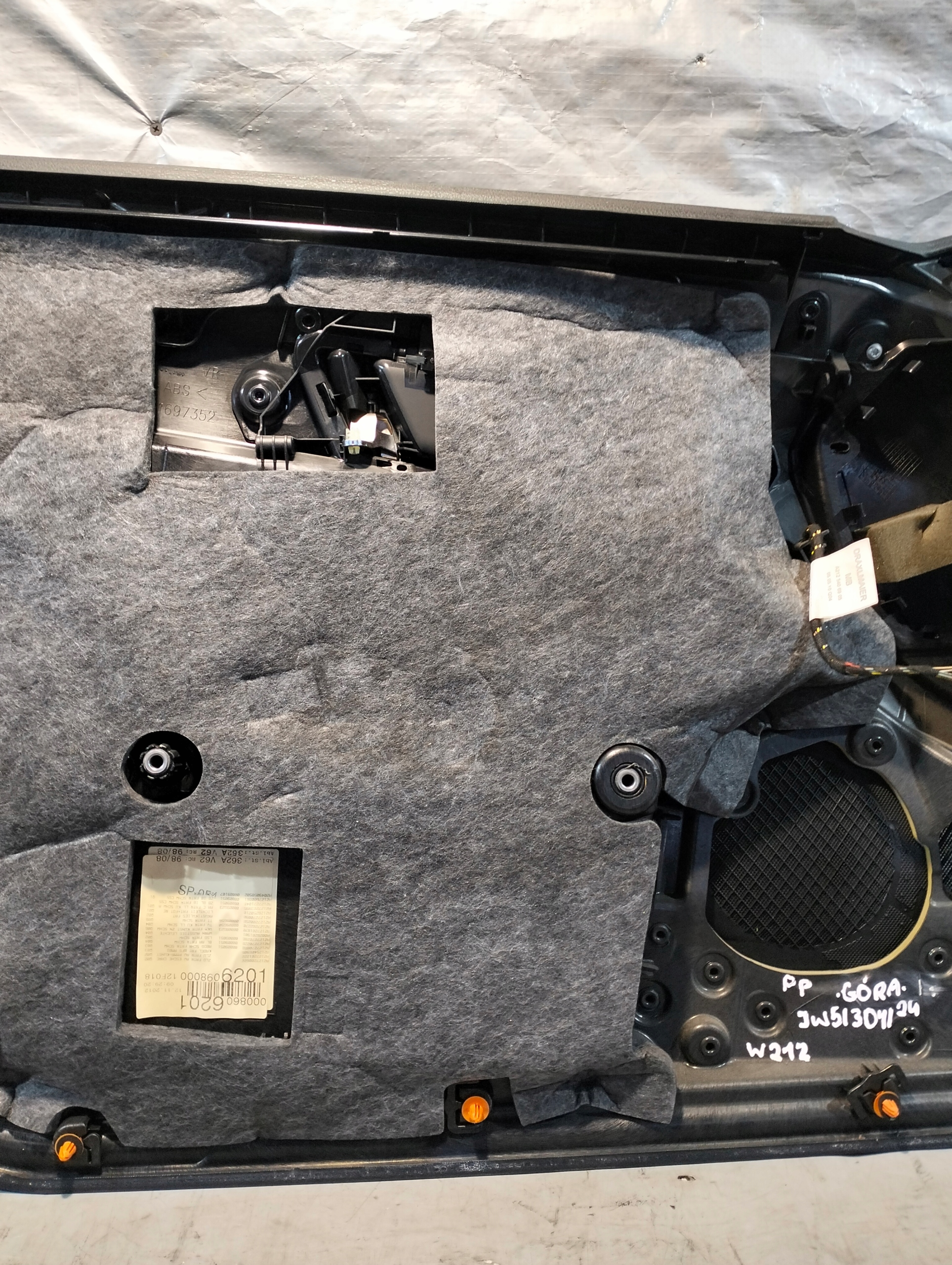 side upholstery right front MERCEDES W212 E220 2013r JC1697352