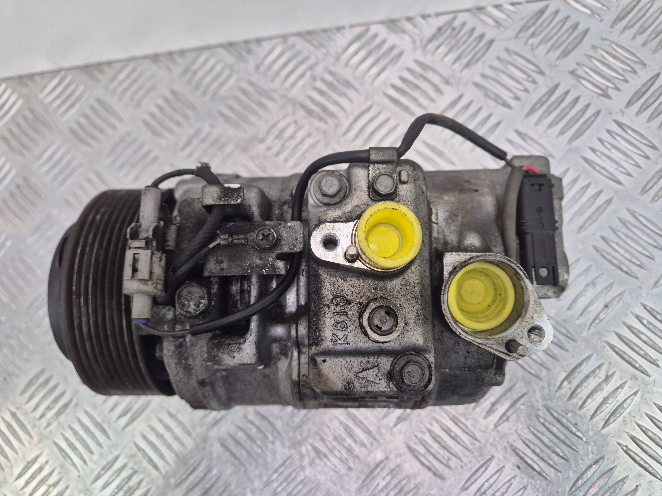BMW X5 E70 xDrive 35i compressor; compressor of the air conditioning 9217868