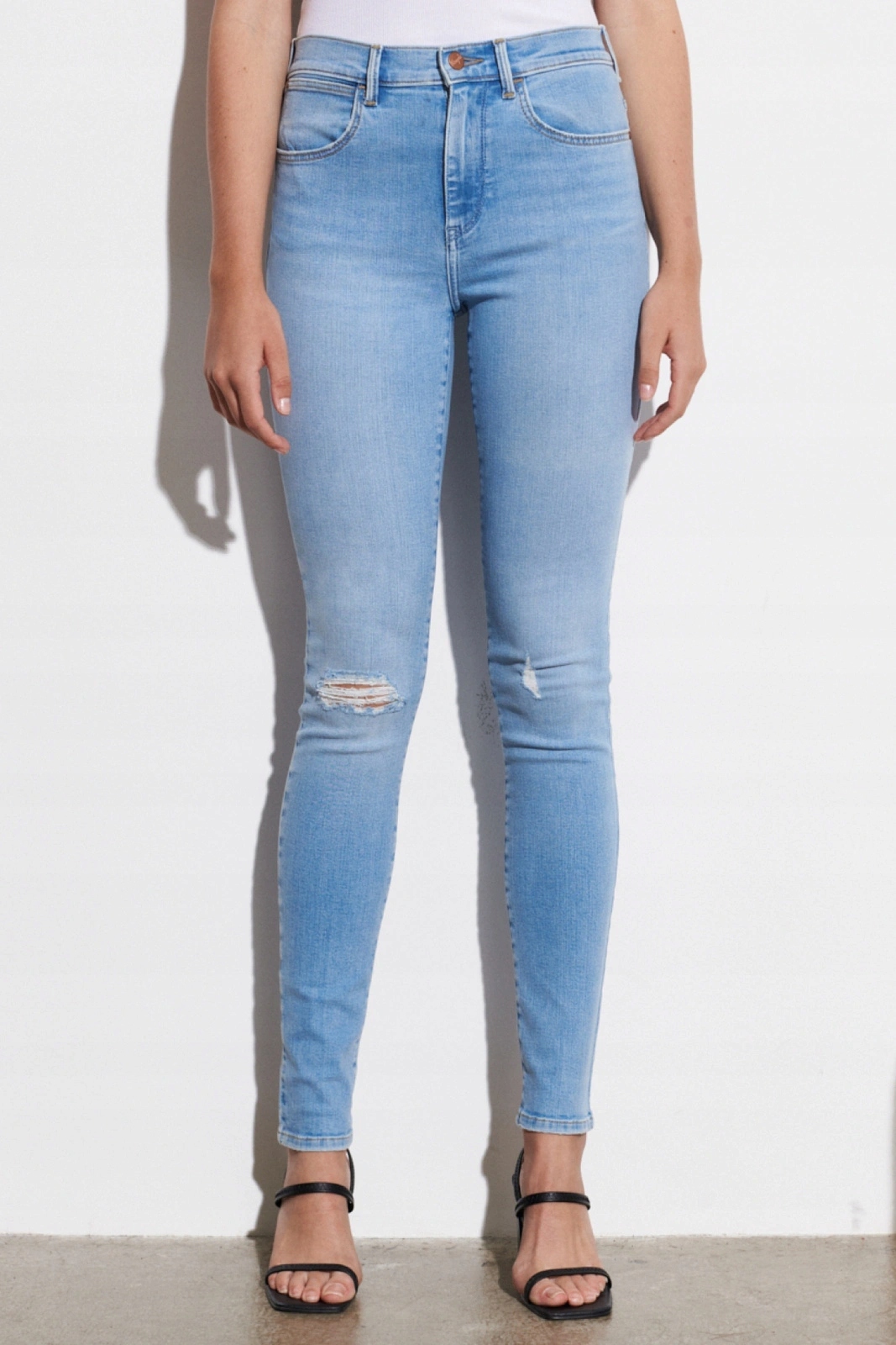 Dámské úzké nohavice džíny Wrangler High Rise Skinny Beach Baby 112388572 27/30