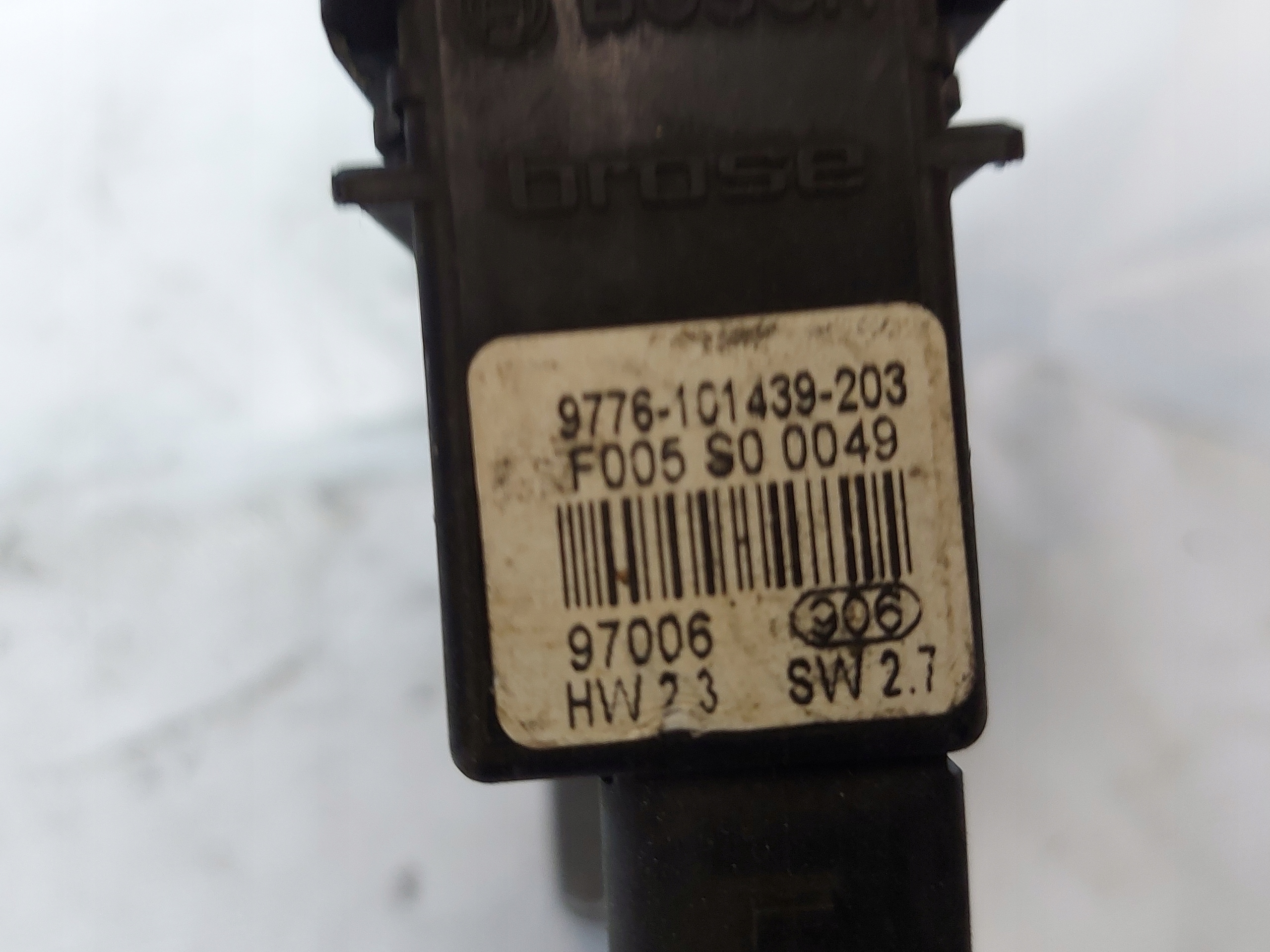 engine lifting windows GOLF IV 9776101439203 left rear part