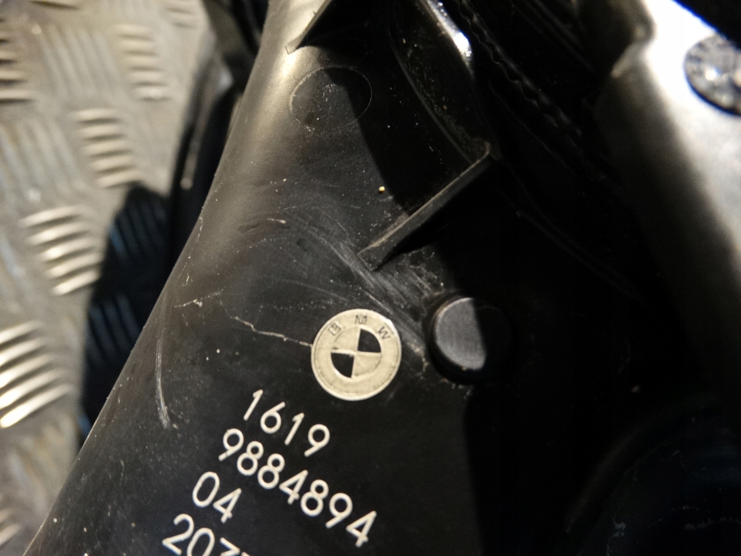 IDEALNY KPL. BEHÄLTER ADBLUE BMW G01 1