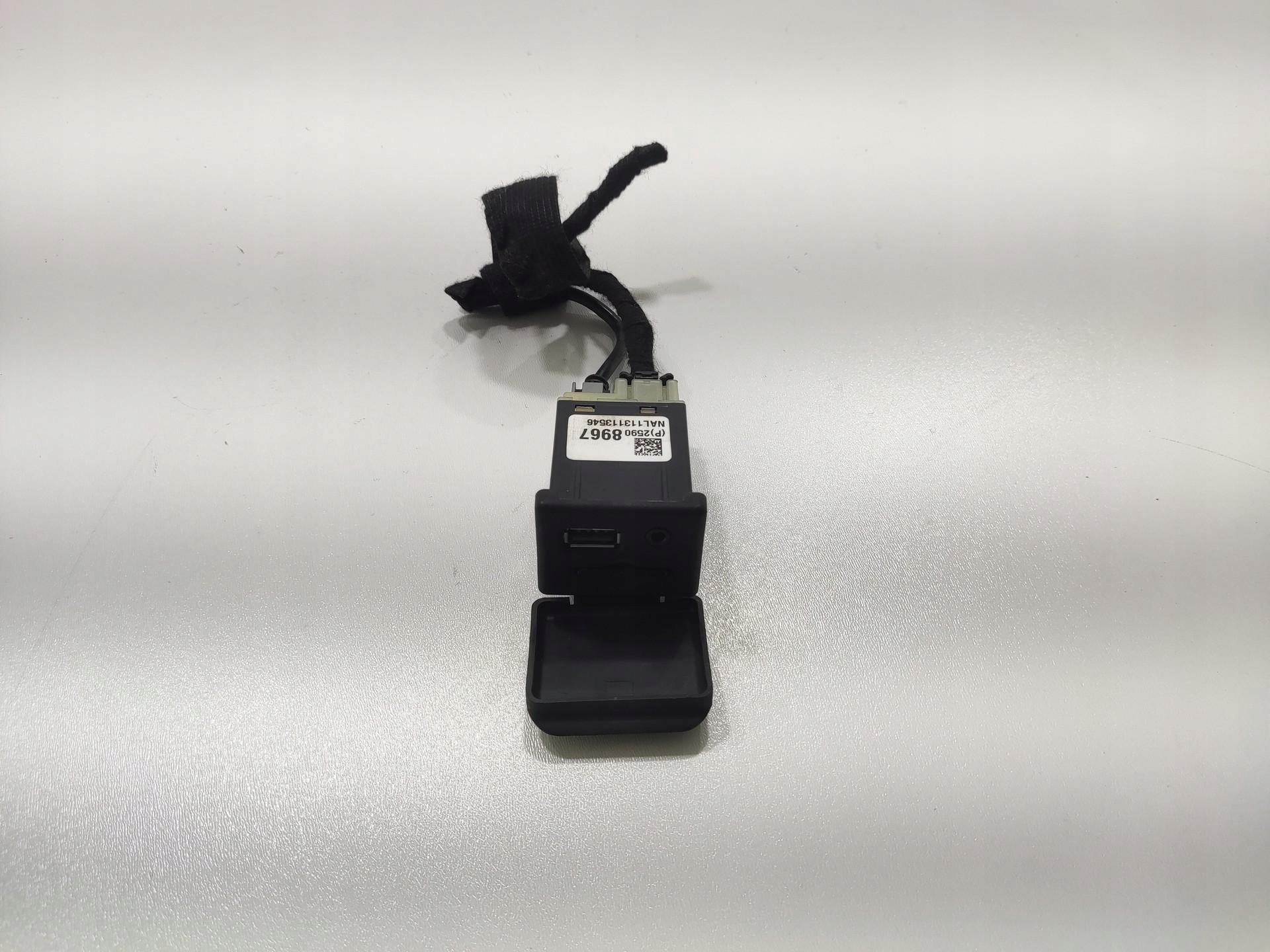 GNIAZDA PORT USB AUX OPEL MOKKA A a 2012-2016 25908967
