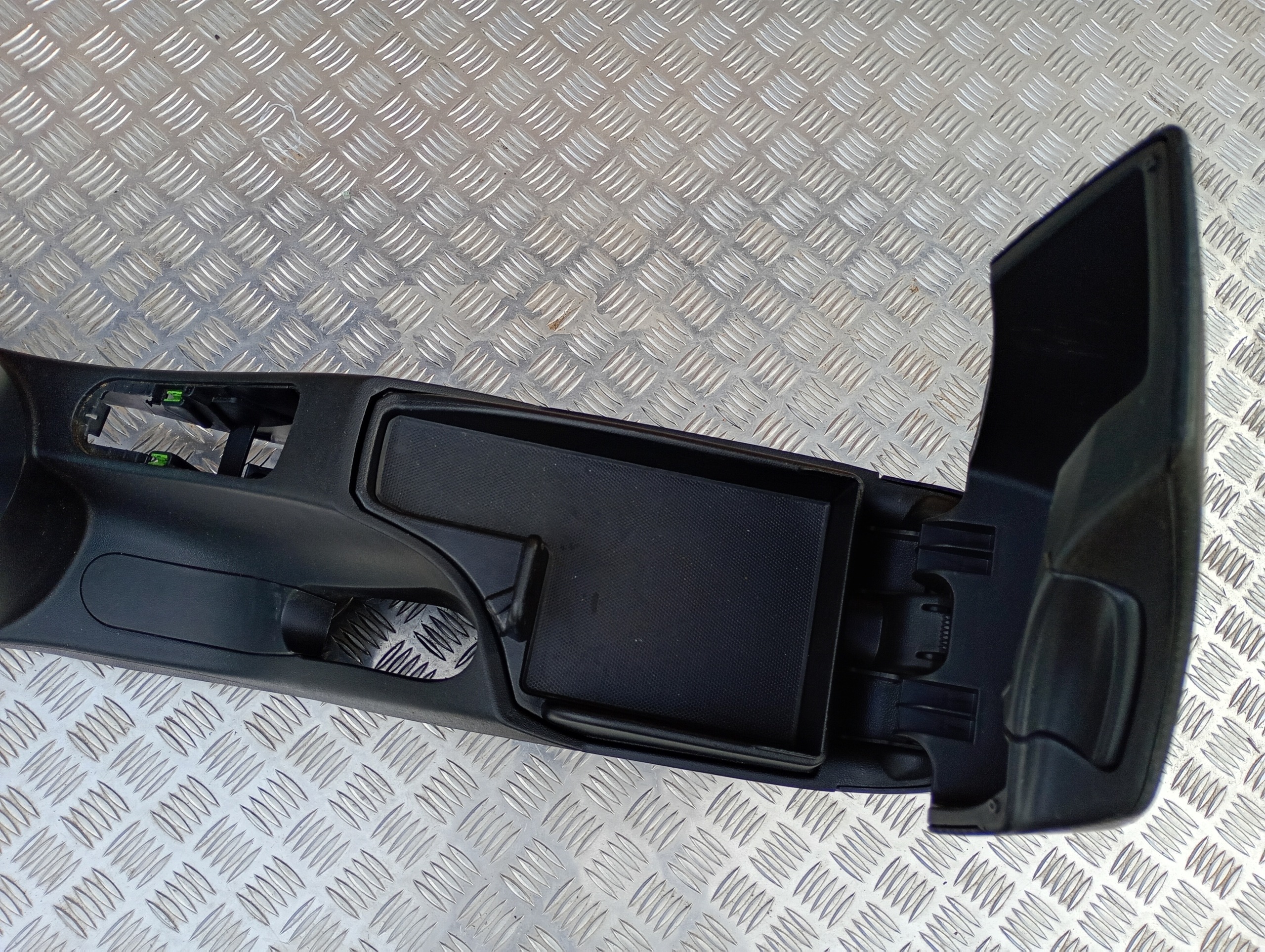 armrest tunnel central SEAT ALTEA 5P0864251