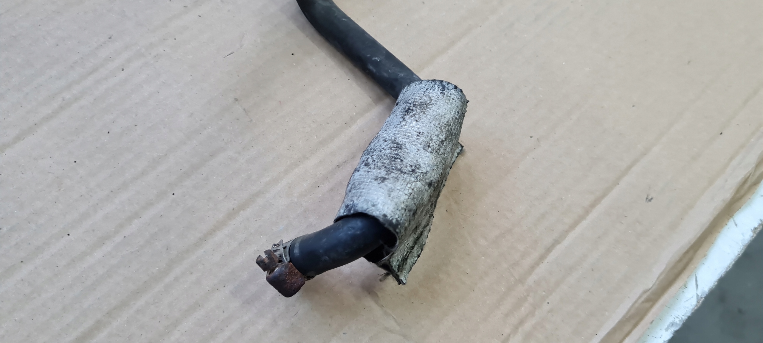 A6 C7 4G prijenos cijevčica vode 2.0 TFSI 06H133781AS
