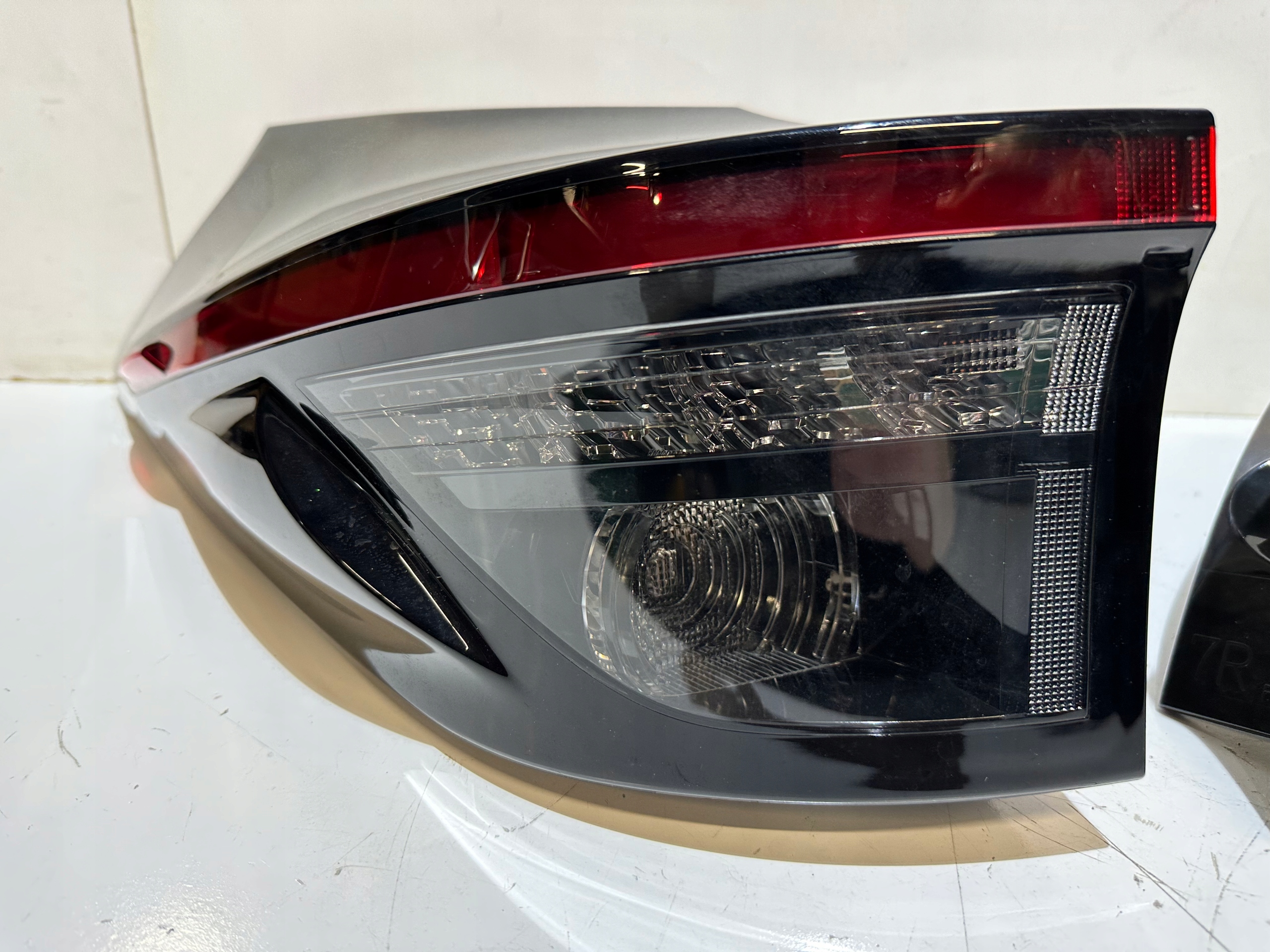 TOYOTA YARIS CROSS LIGHT REAR LEFT 81560-0DE20