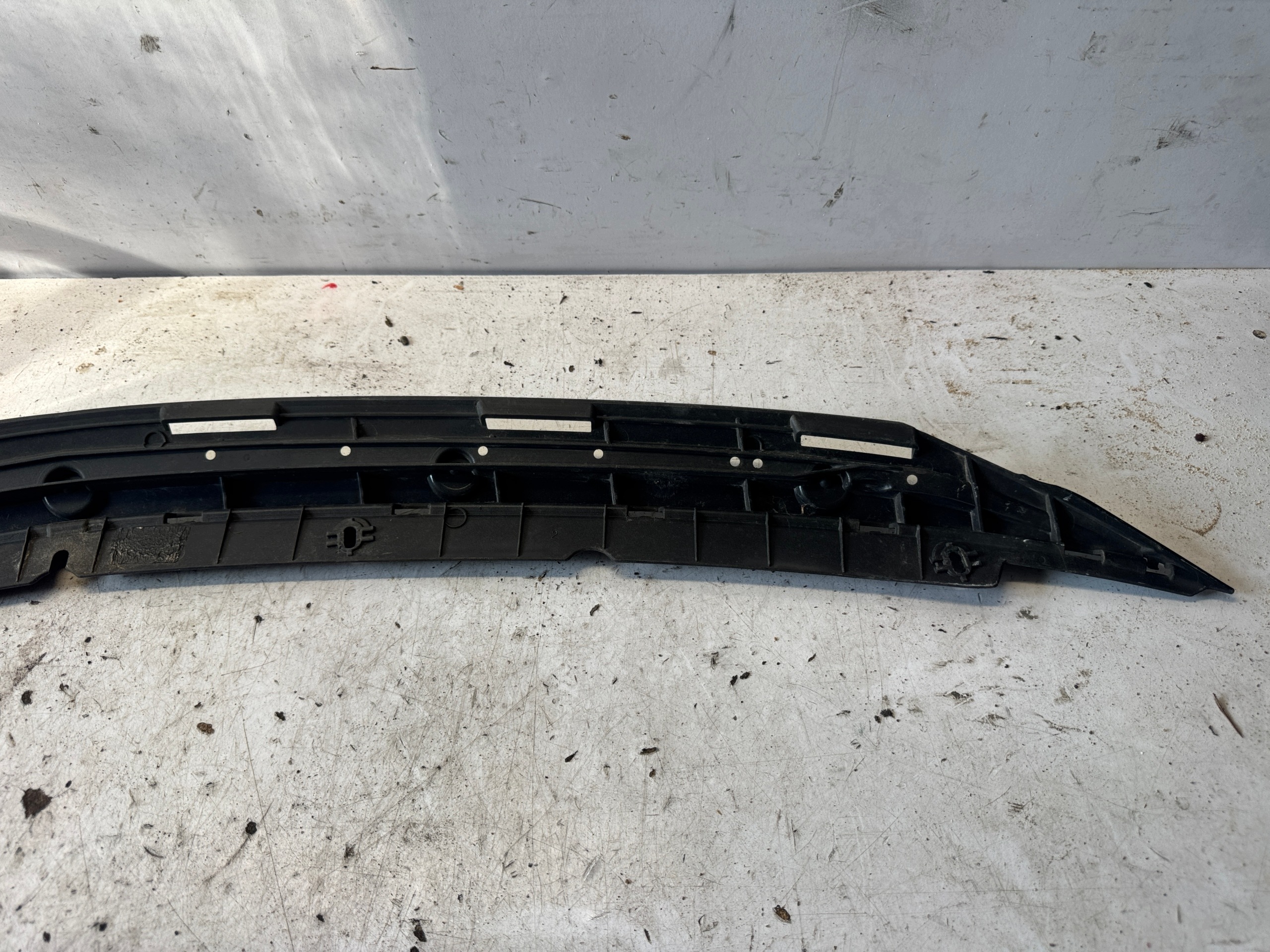 OPEL INSIGNIA B LIFT support central upper holder of a bumper front