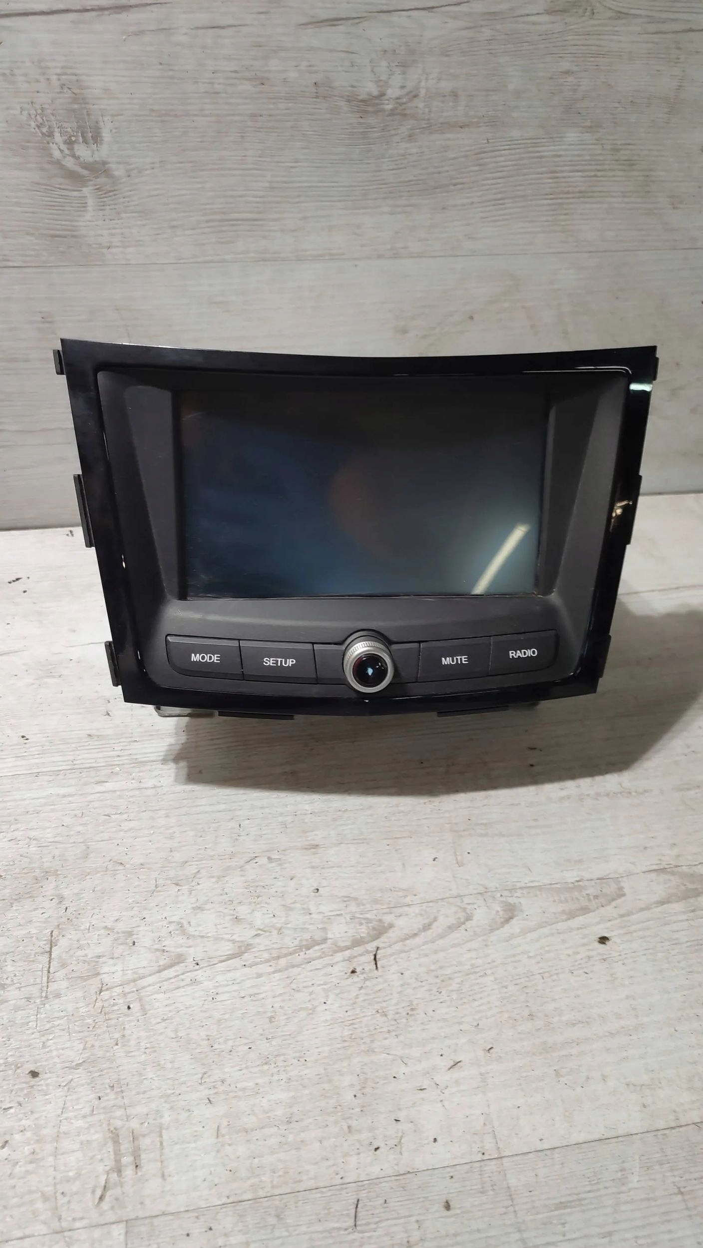 SsangYong Tivoli 2016 Panel / Radio CD/DVD/GPS