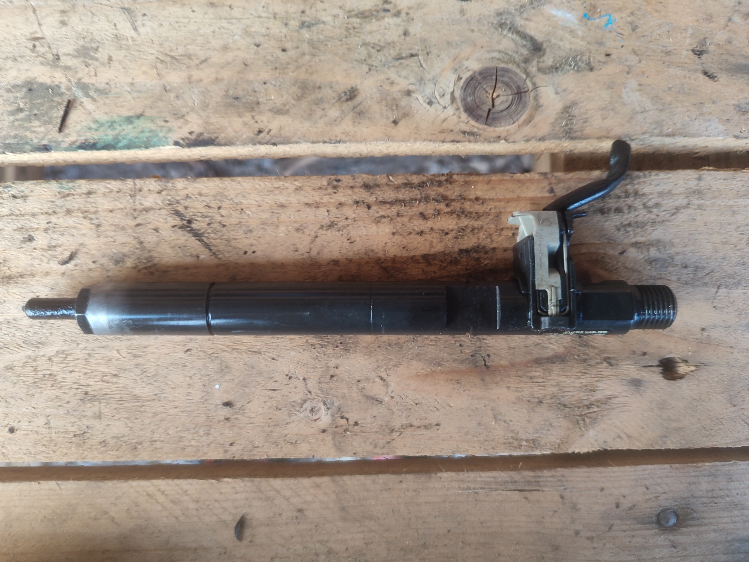 nozzle injector MERCEDES W204 CDI A6460700987