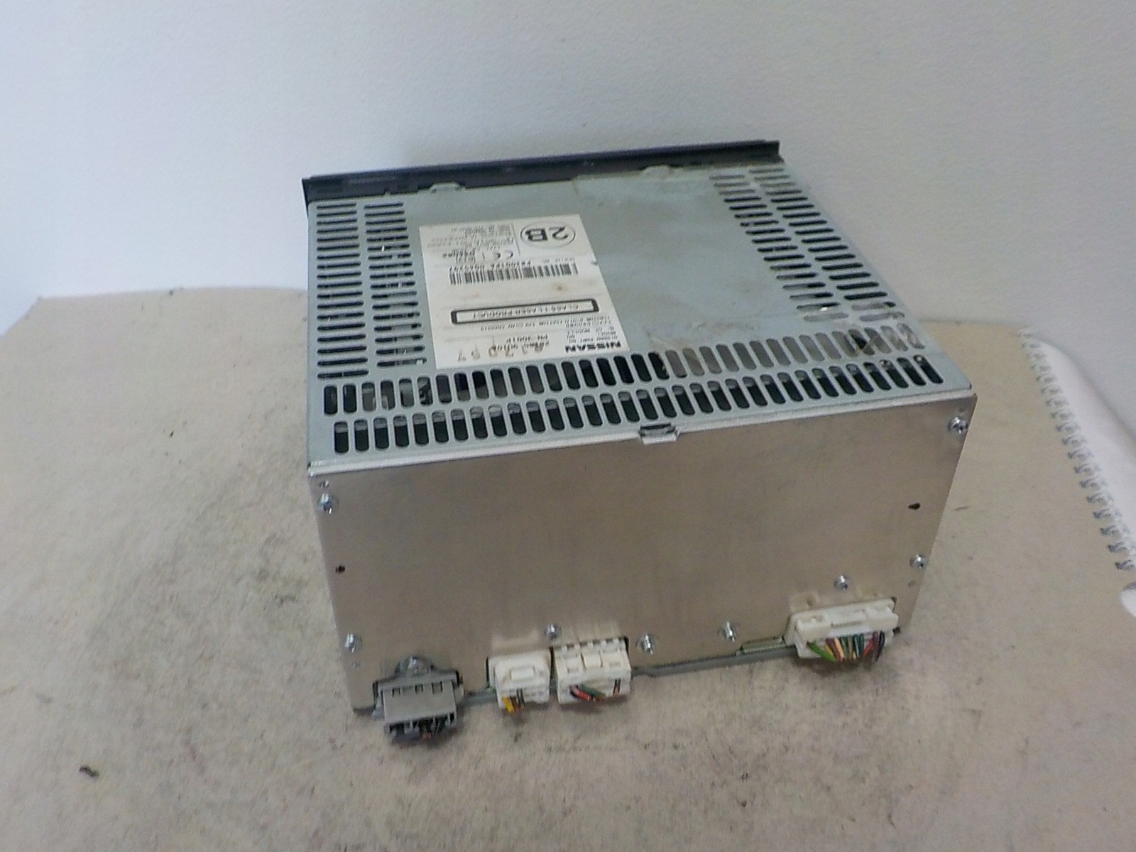 NISSAN NOTE und RADIO FABRYCZNE 281859U10A
