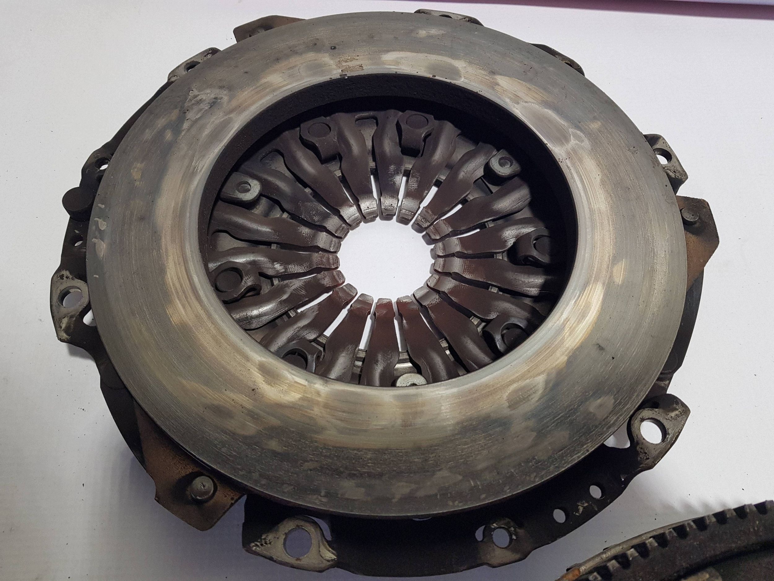 Embrayage de pression Disque DWUMAS A0262500501 MERCEDES CLA W117 1.6