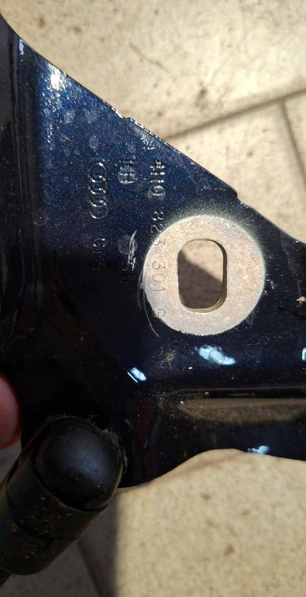 bonnet hinges damper left side Audi A8 S8 D4 4H 4H0823301C