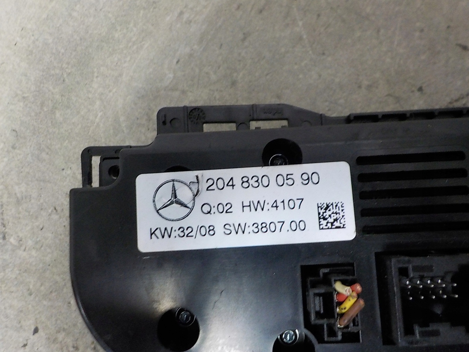 MERCEDES W204 PANEL ovladac klimatizaci 2048300590