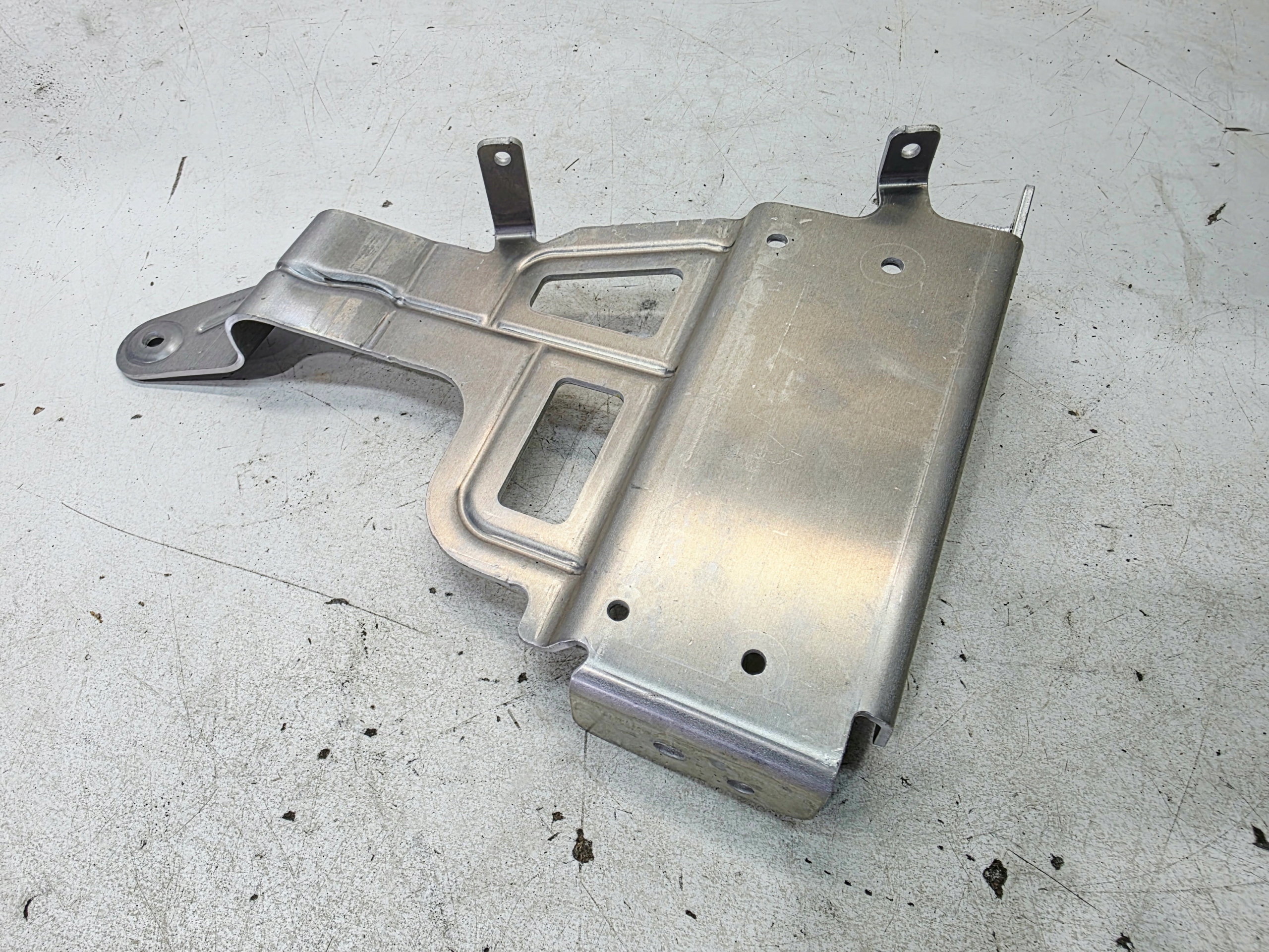 bracket holder STEROWNIKA AUDI A6 C8 4K0907682