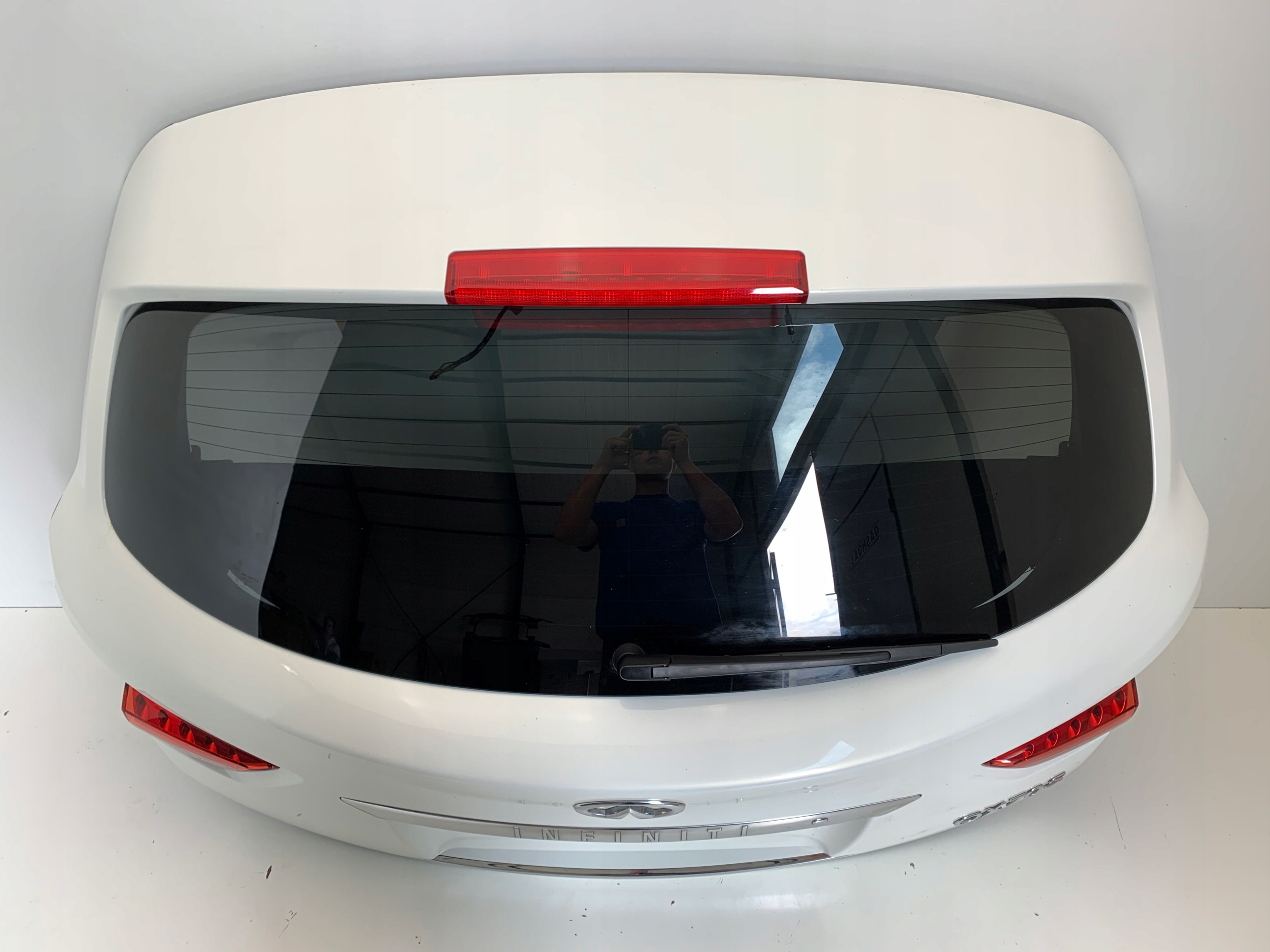 INFINITI QX70 KLAPA BAGAŻNIKA DEMONTAŻ KAMERA Producent części Infiniti OE