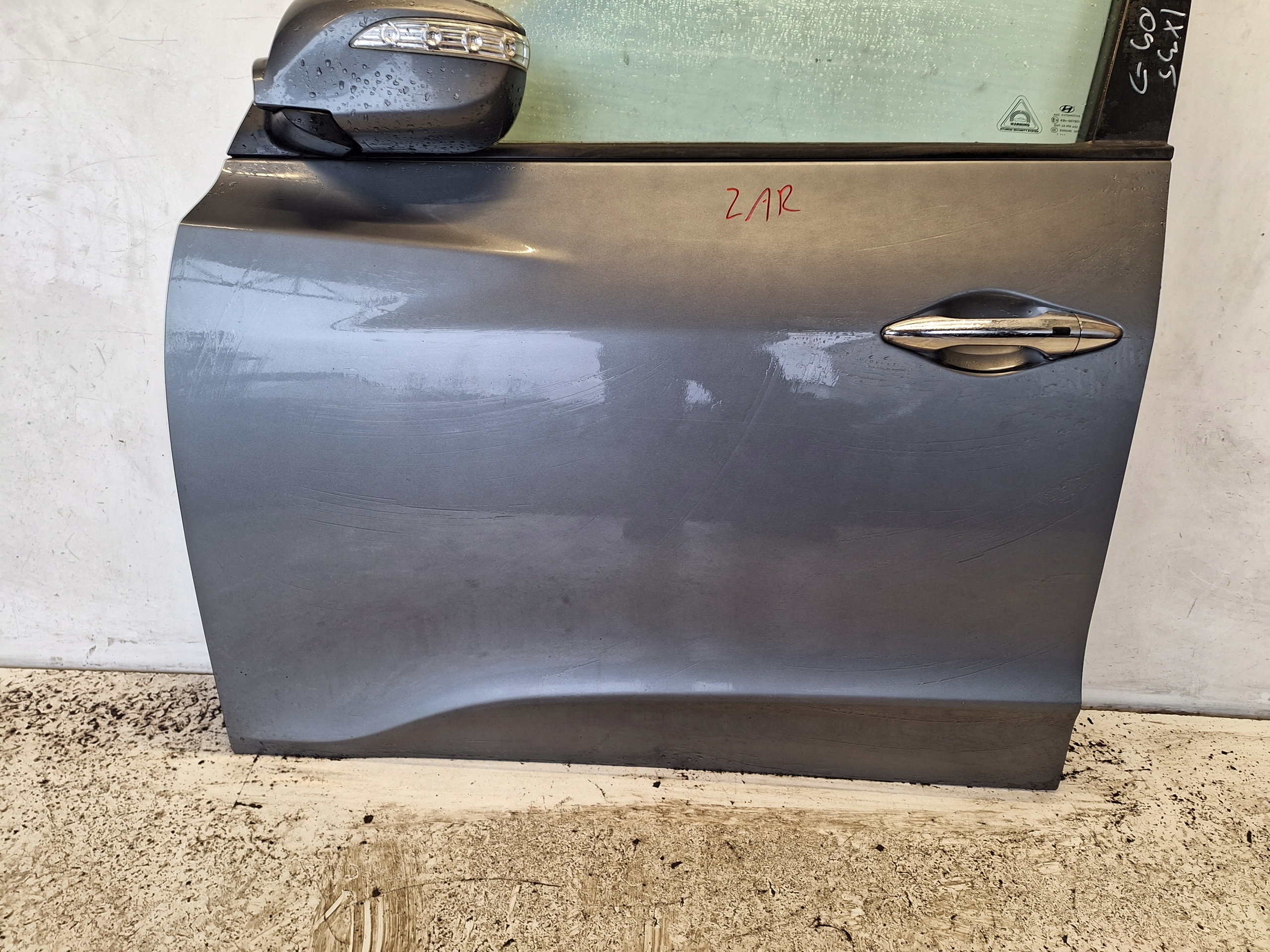 HYUNDAI IX 35 09-15 door left front ZAR