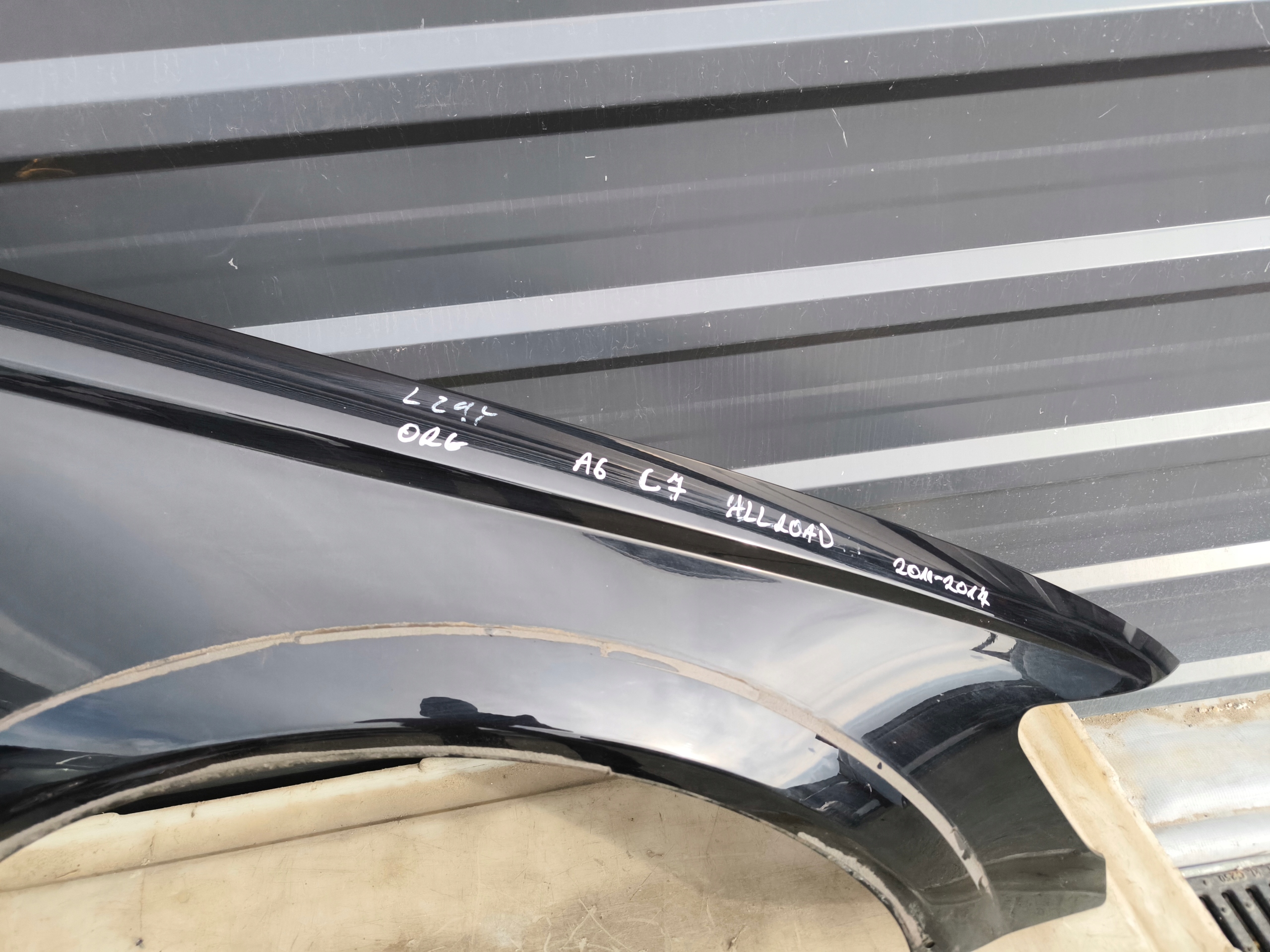 fender right front AUDI A6 C7 ALLROAD LZ9Y 2011-2017 original !!!
