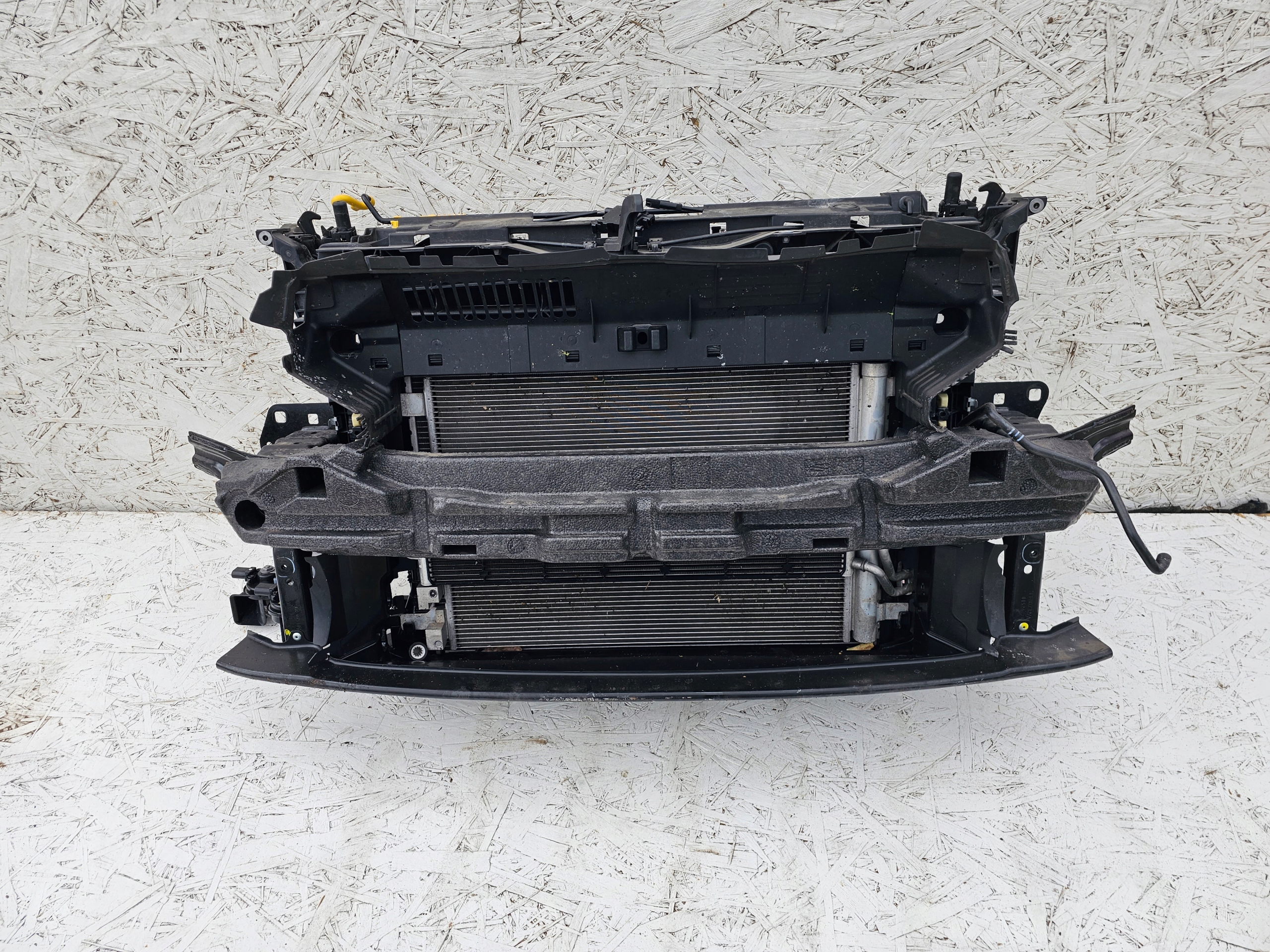 CUPRA FORMENTOR PAS PRZEDNI CHŁODNICE 1,4 ETSI