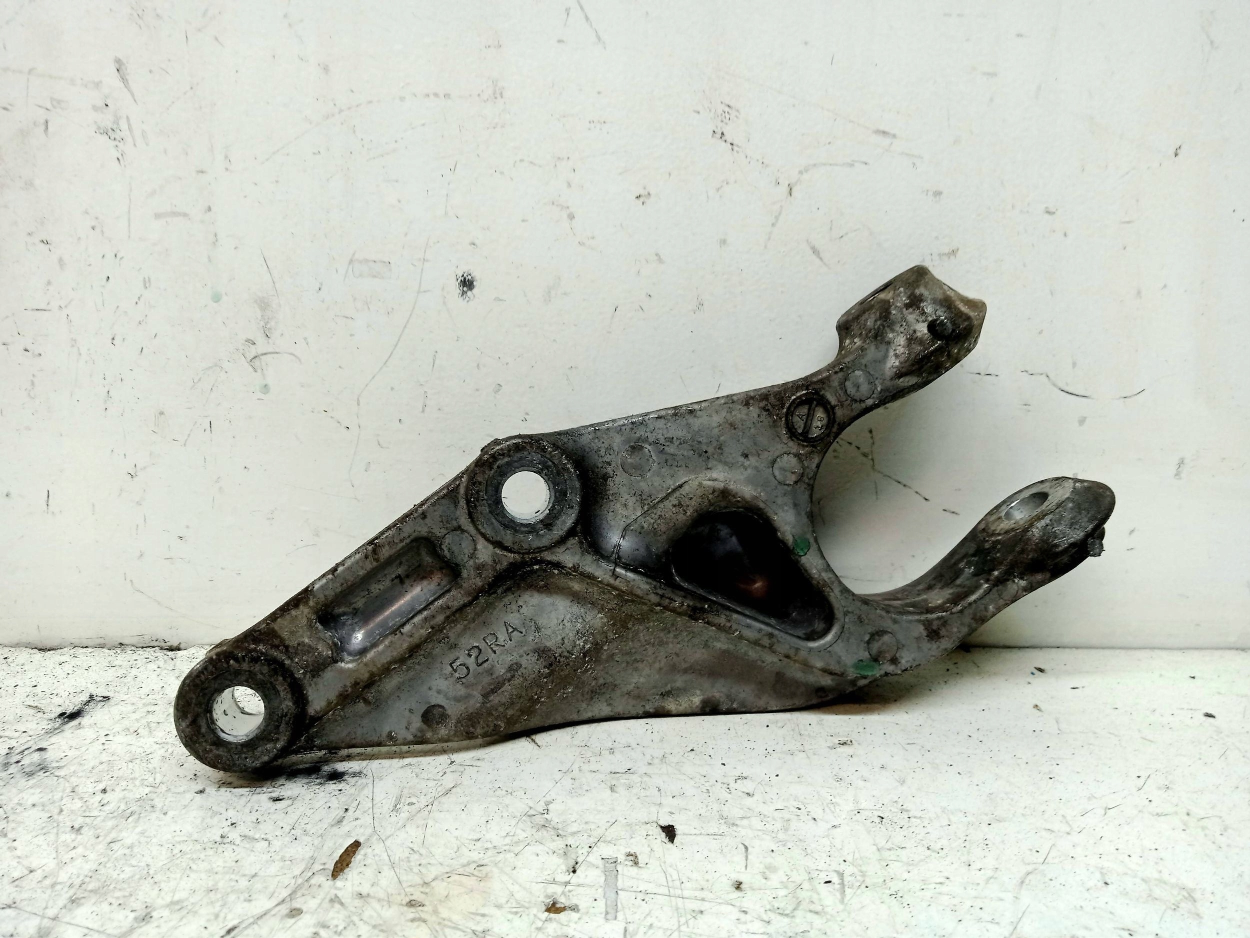 SUZUKI SWIFT MK8 console engine mount 1,0 19R
