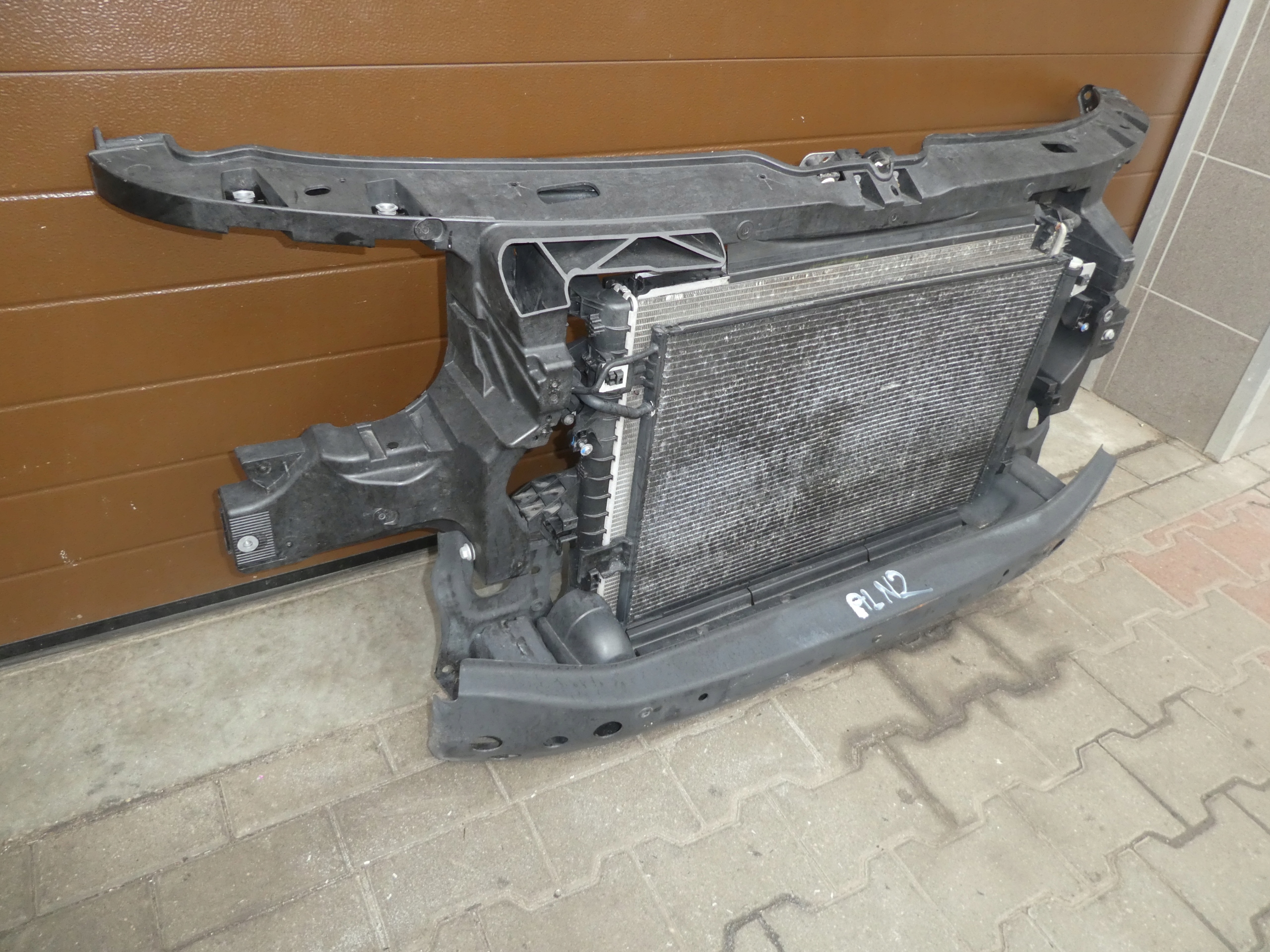 sider support panel for radiators pillar iron VW 7E0 T5