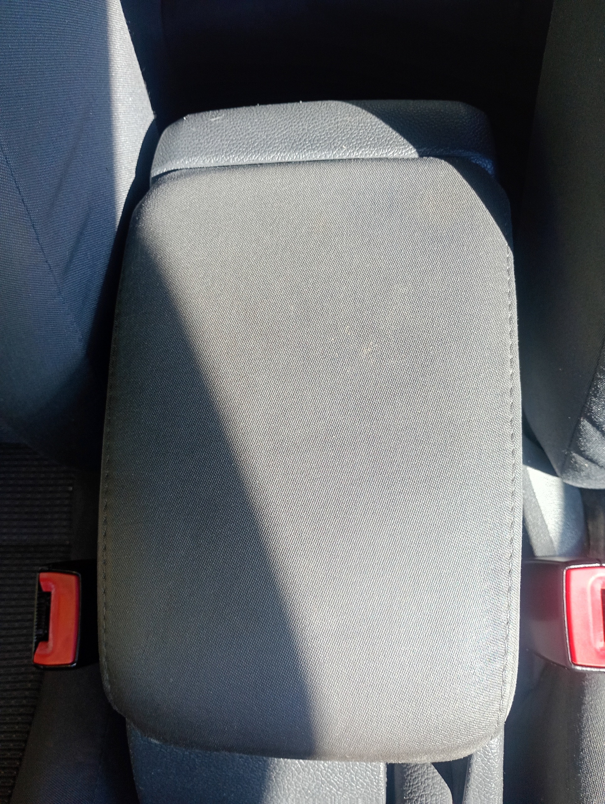 armrest VW Golf V 5 07-09