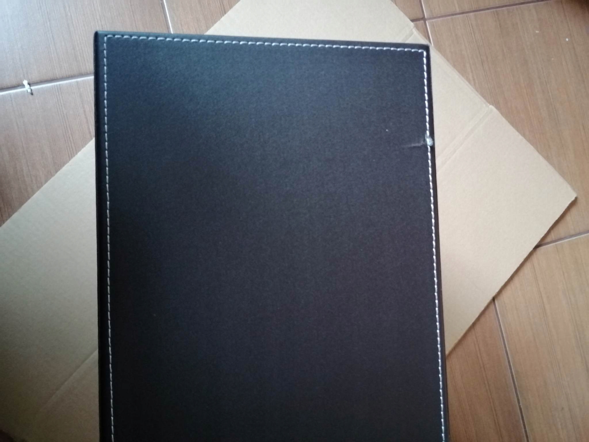 ORGANIZER NA DOKUMENTY PRZYBORY BIŻUTERIĘ Marka Leitz