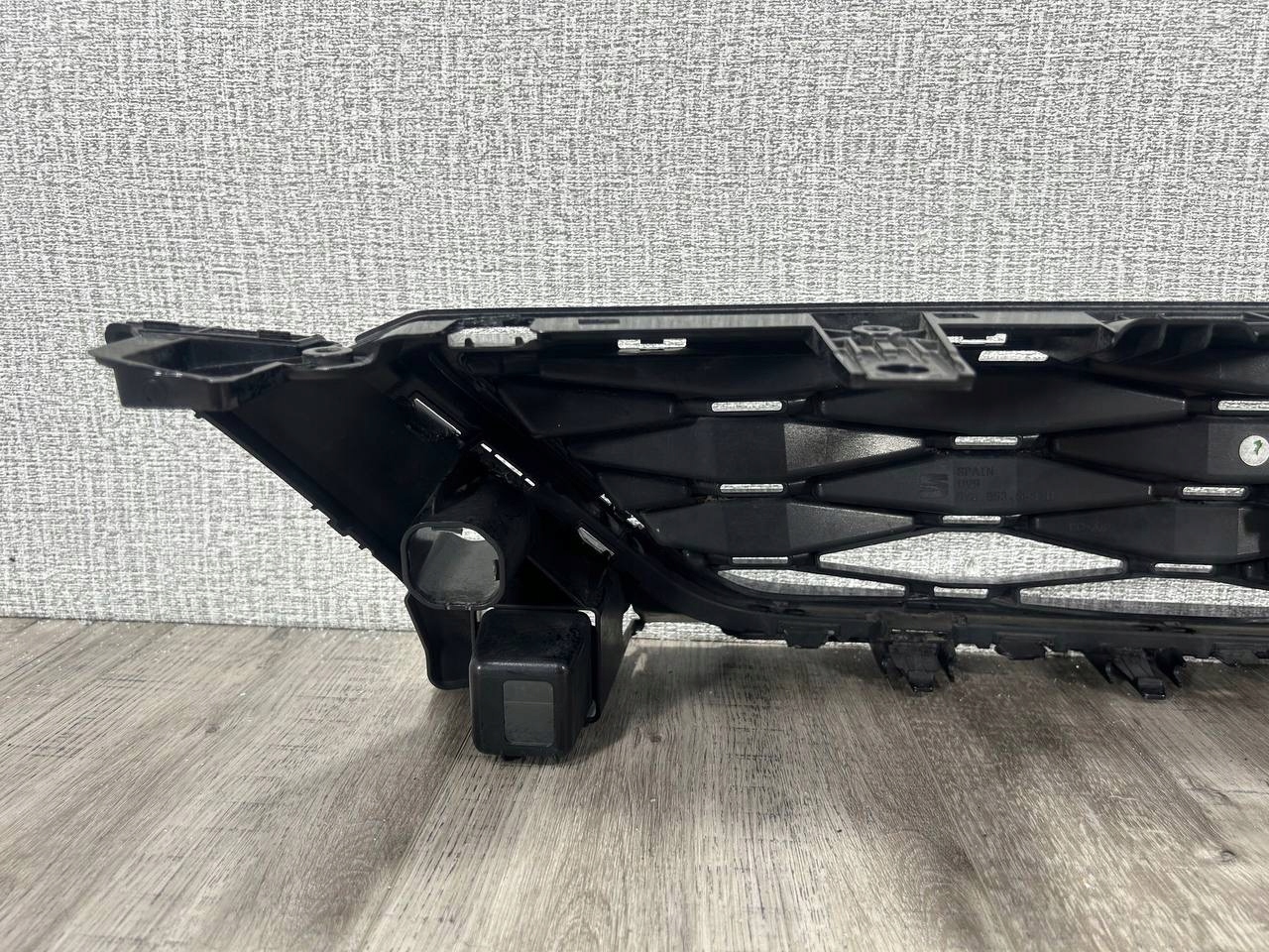SEAT ATECA 2016-2020 grill grille bumper front 575853654D
