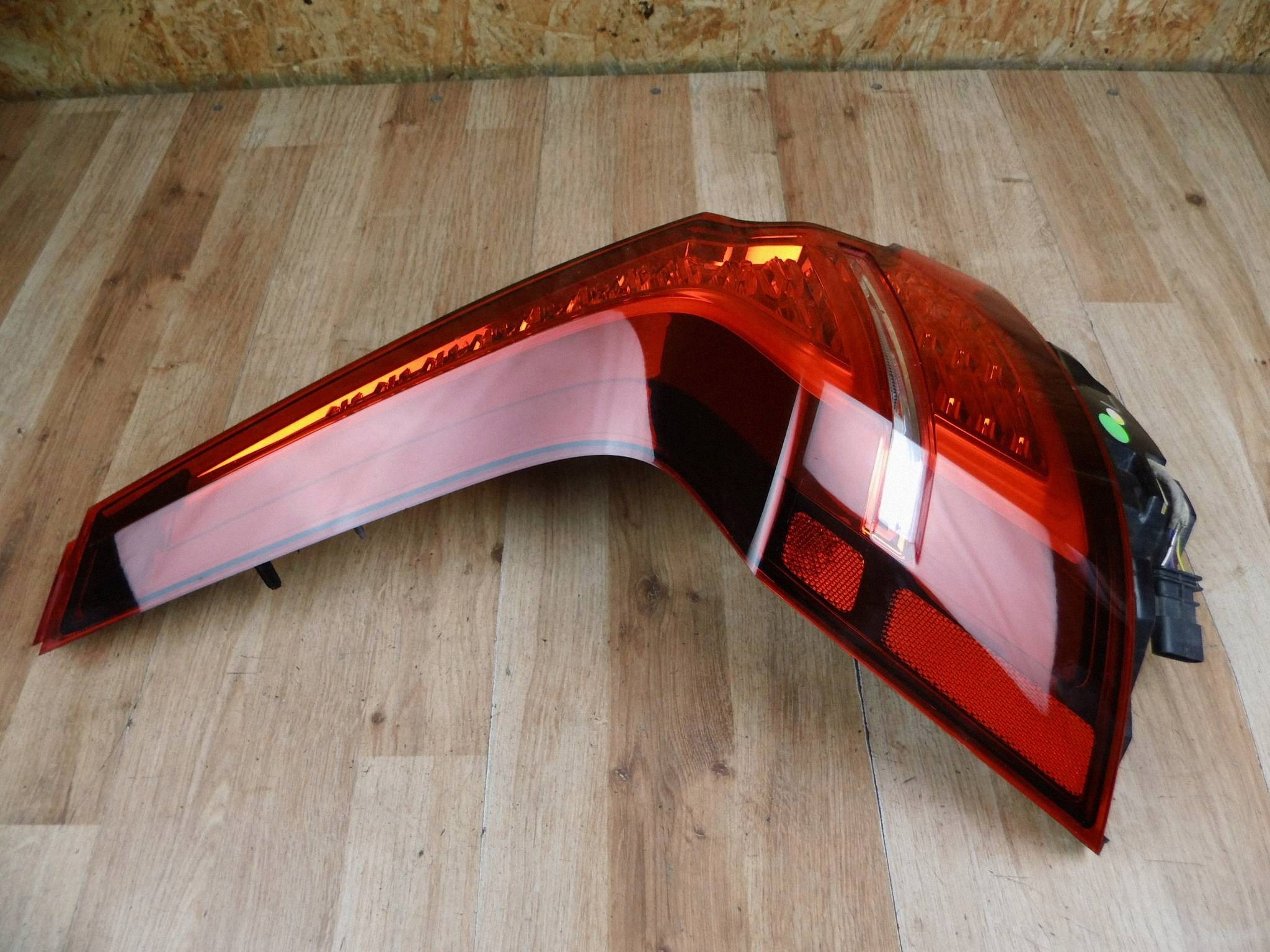 Volvo V60 II 2018-2022 light left rear part rear left 32228898