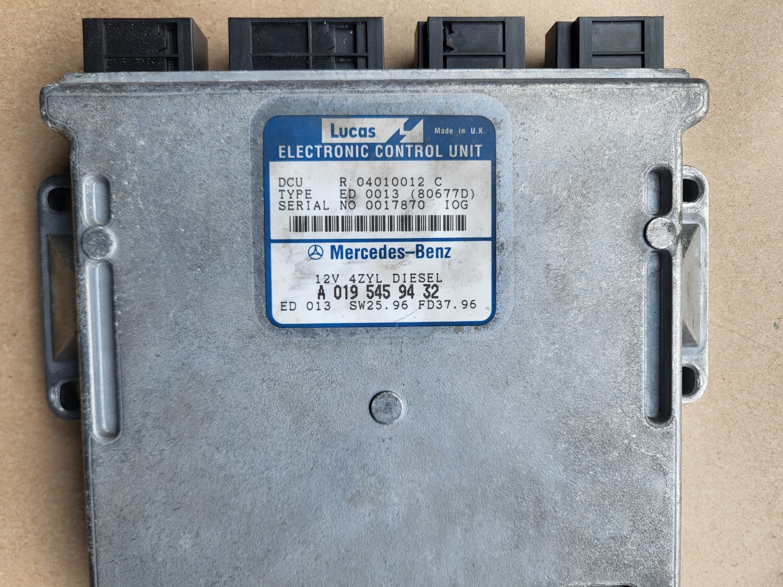 module control unit computer of the engine ECU MERCEDES E-KL W210 2.2D A0195459432 OE