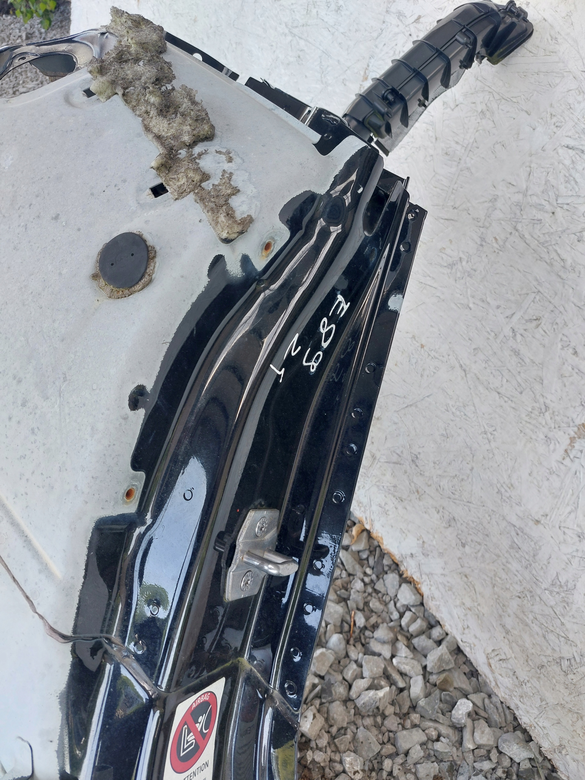 BMW Z4 E89 09-16r side mudguard threshold right