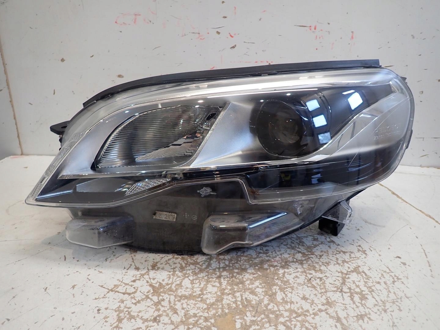 light front left PEUGEOT EXPERT III 2016- BI-XENON