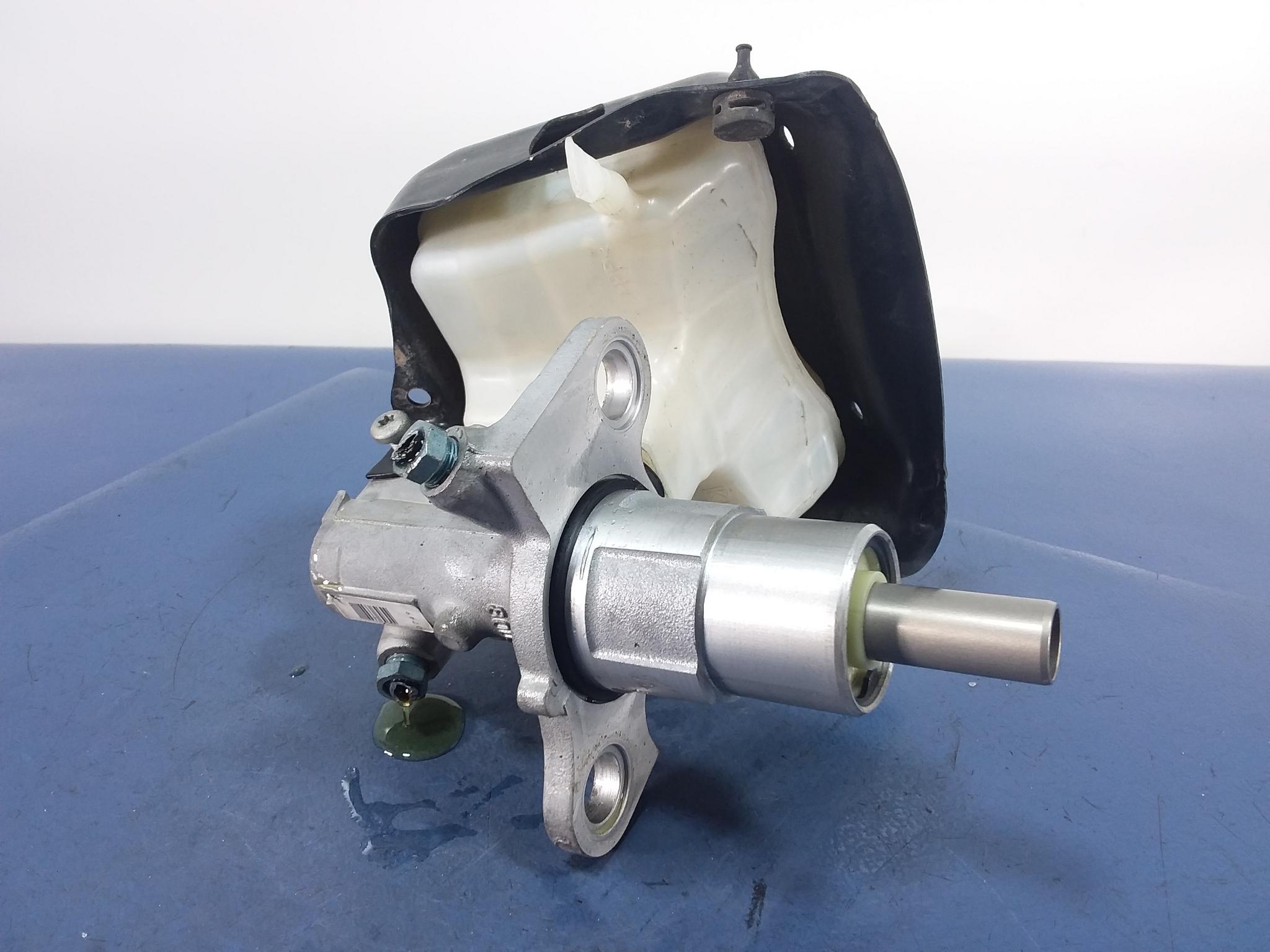 Audi A7 и 4G насос бачок