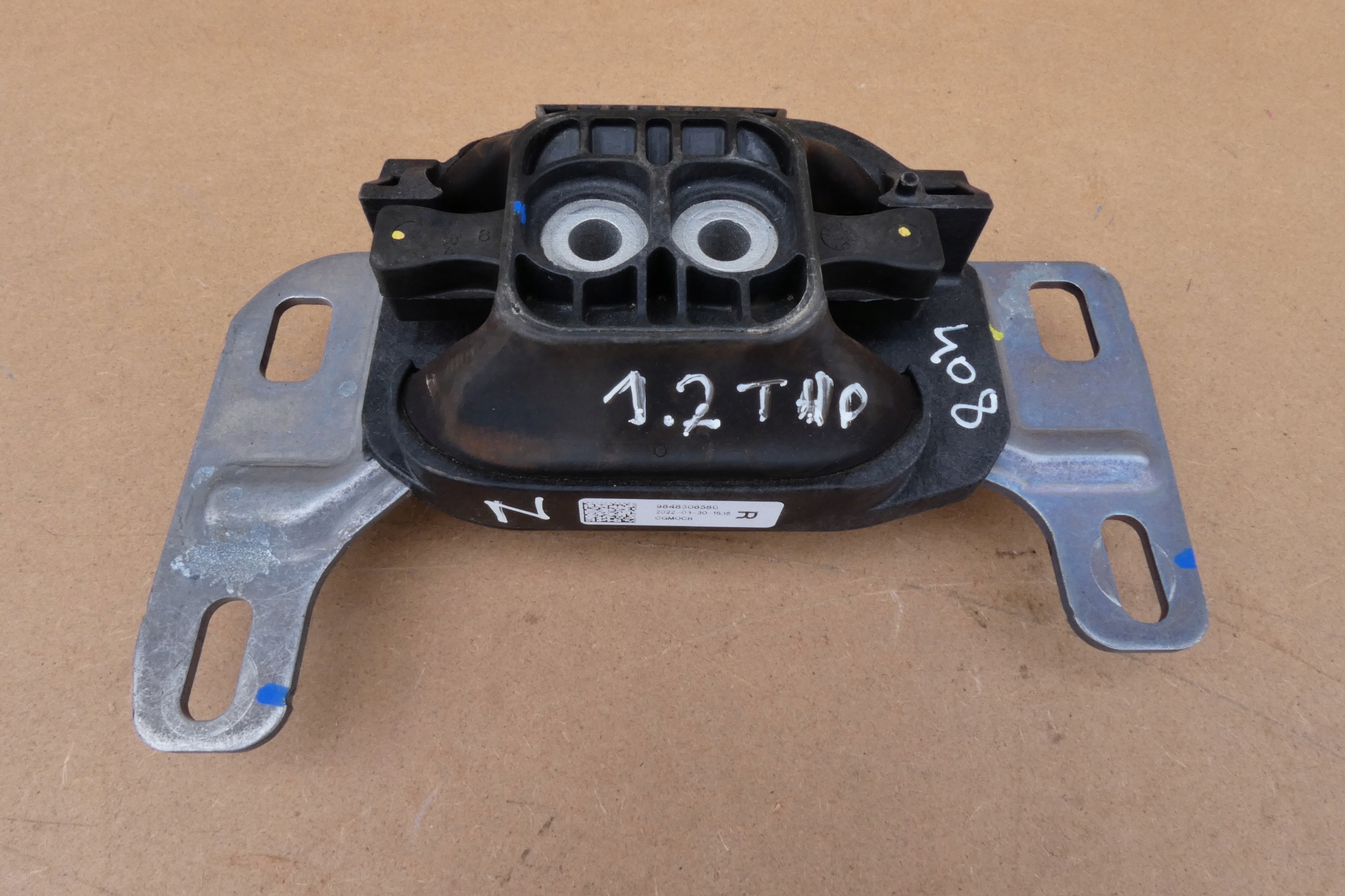 holder PEUGEOT 9848306580