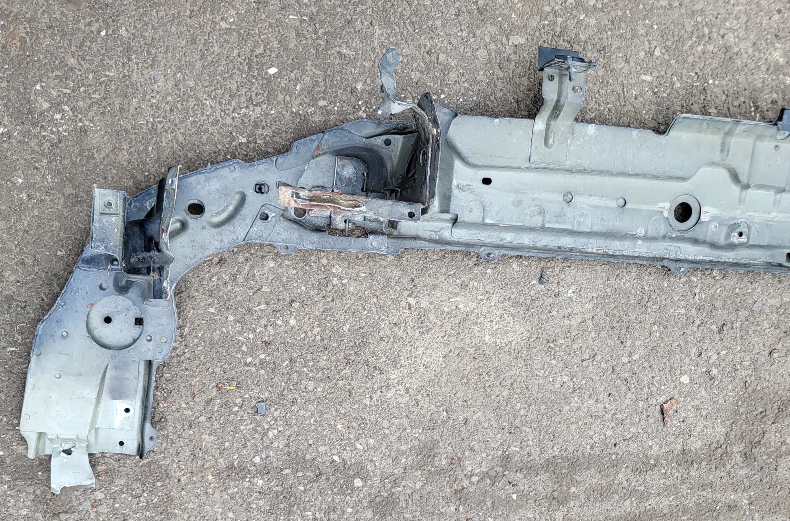 front body wall sider front pillar iron SAAB 95 9-5 LIFT 3.0 TiD V6 OE