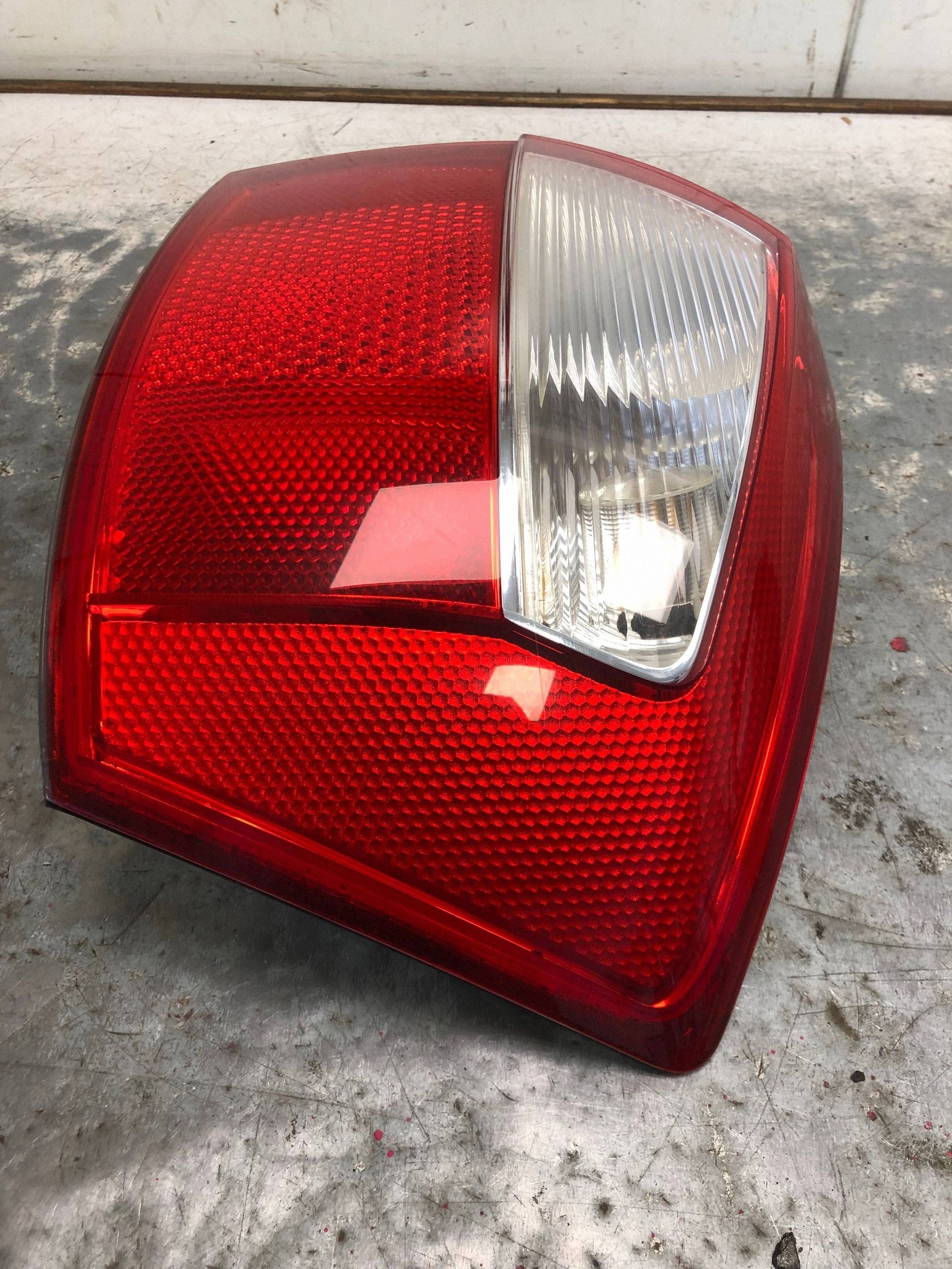 light right rear part AUDI A4 B6 sedan 153930