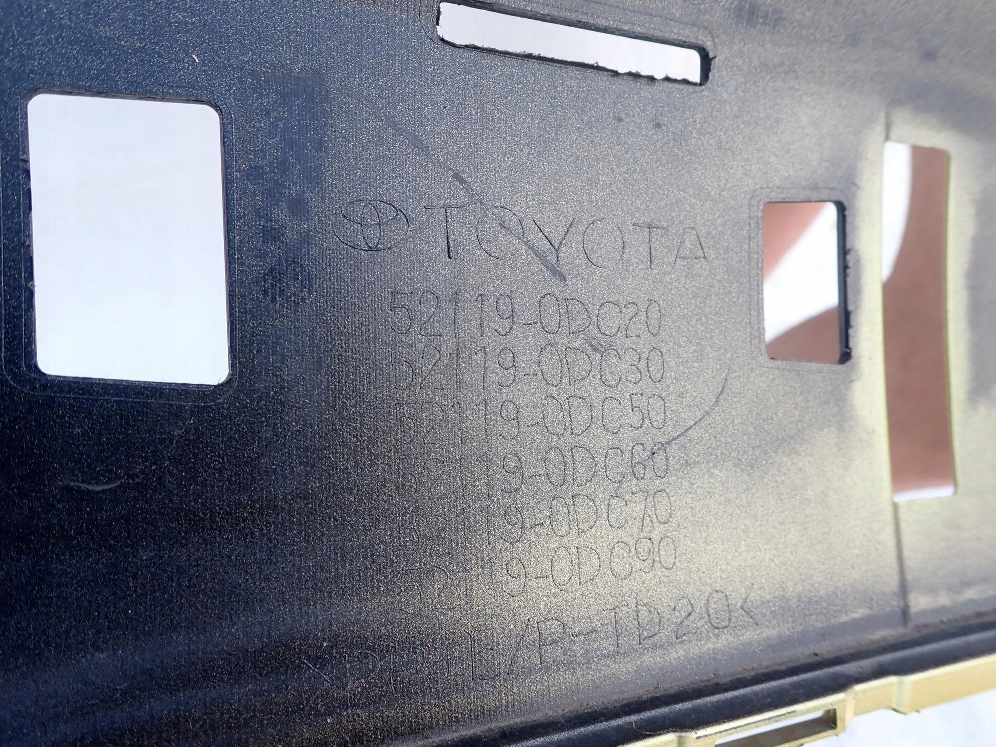 TOYOTA YARIS CROSS 21- bumper front front PDC