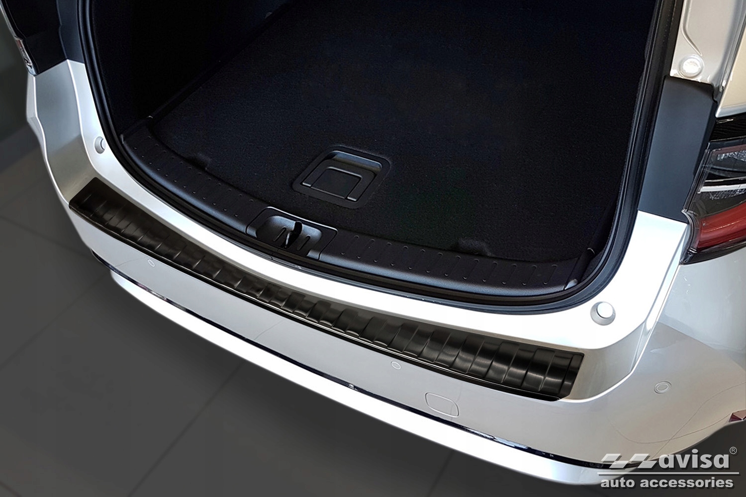 LISTWA NA ZDERZAK TOYOTA COROLLA XII KOMBI TOURING SPORTS 2018- STALOWA Strona zabudowy tył