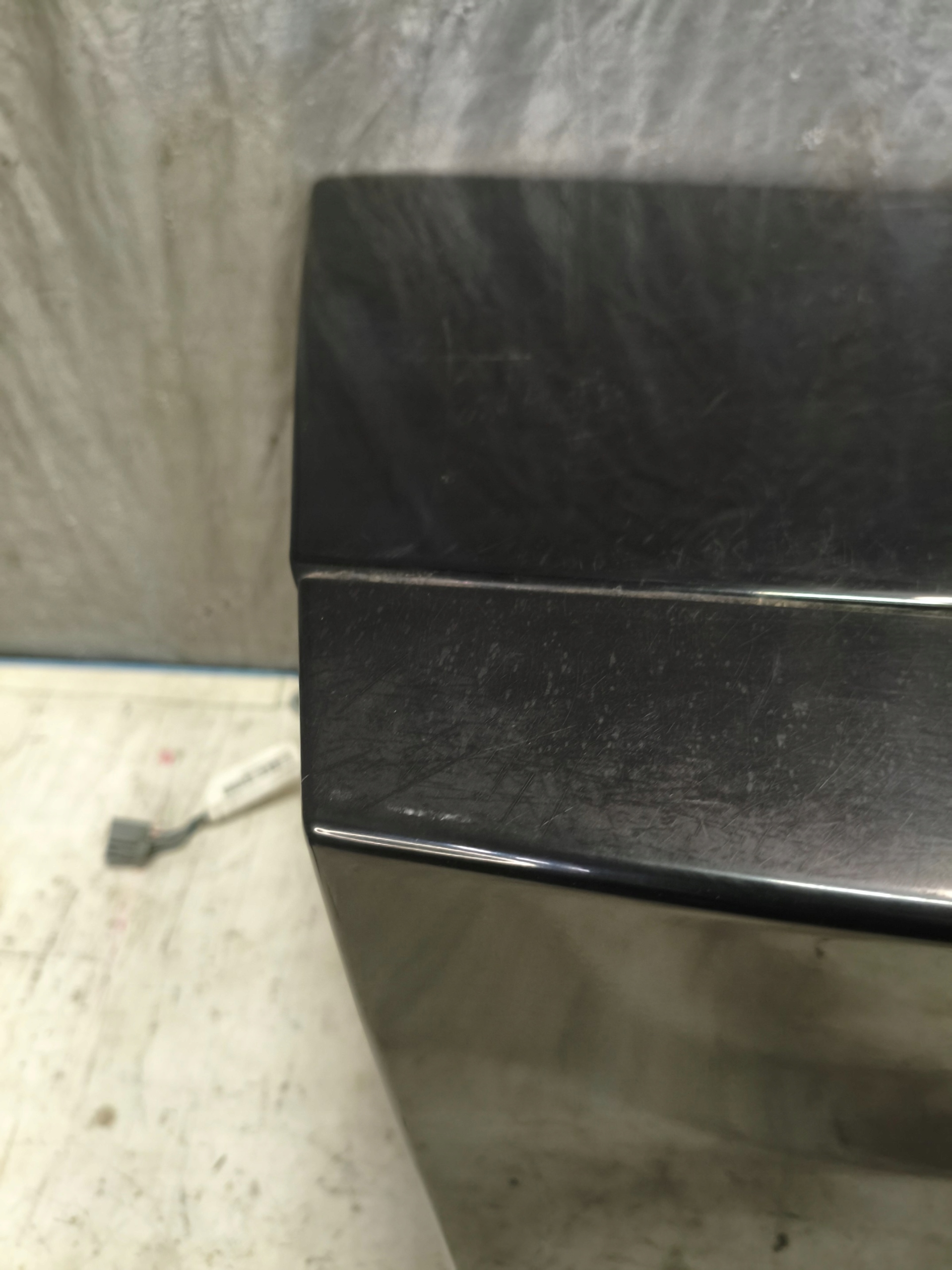 trunk door boot VOLVO S60 1 and LAKIER 019