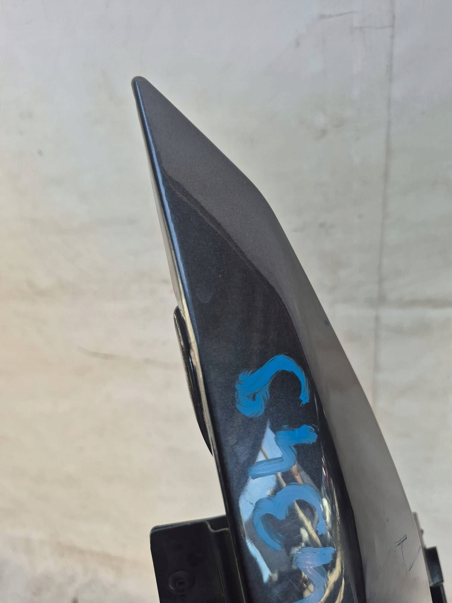 TESLA MODEL X 15- fender right front front logo